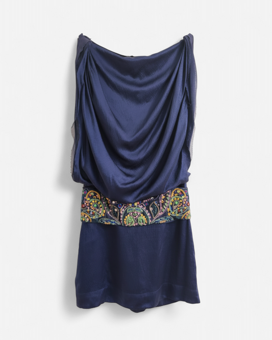 Robe en soie à dos ouvert