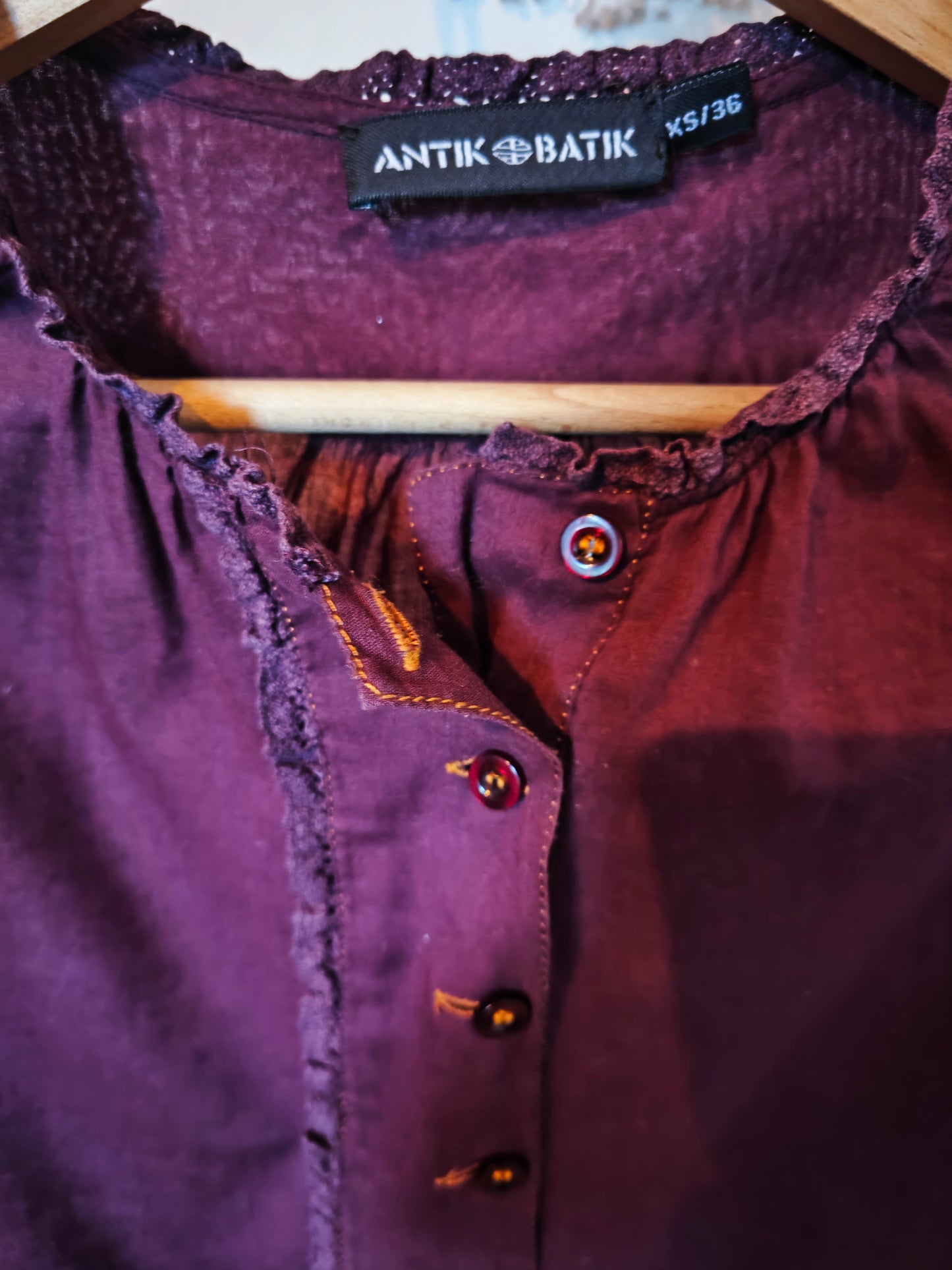 Blusa de voile de algodón color ciruela