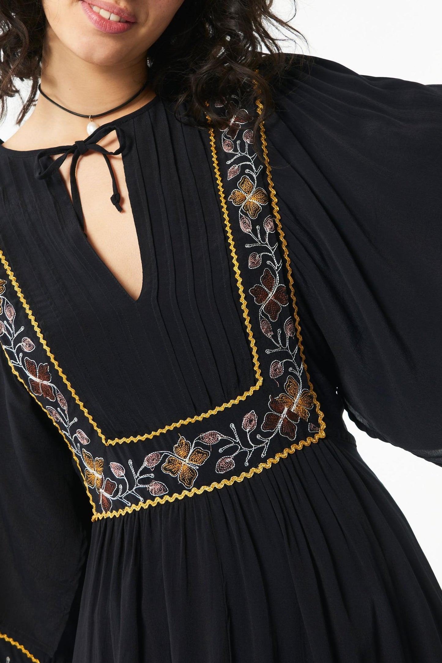 Robe longue brodée Romie