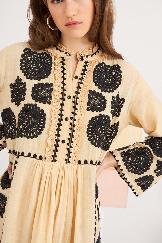 Toggy Embroidered Dress - Cream