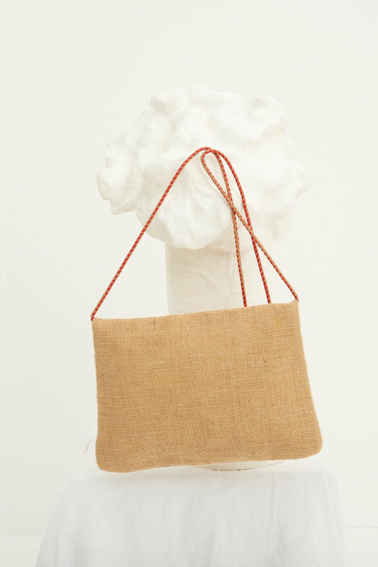 Cartera de mano bordada Yuke - Roja