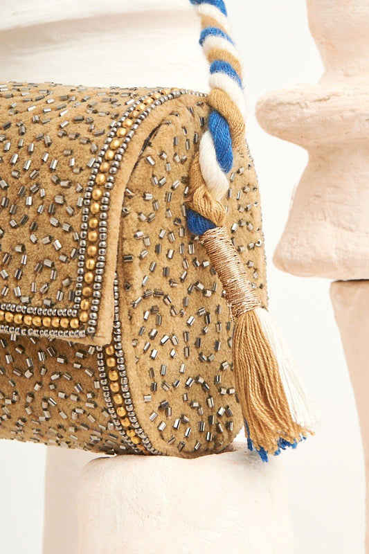 Cartera Wolvy con cuentas bordadas - Arena