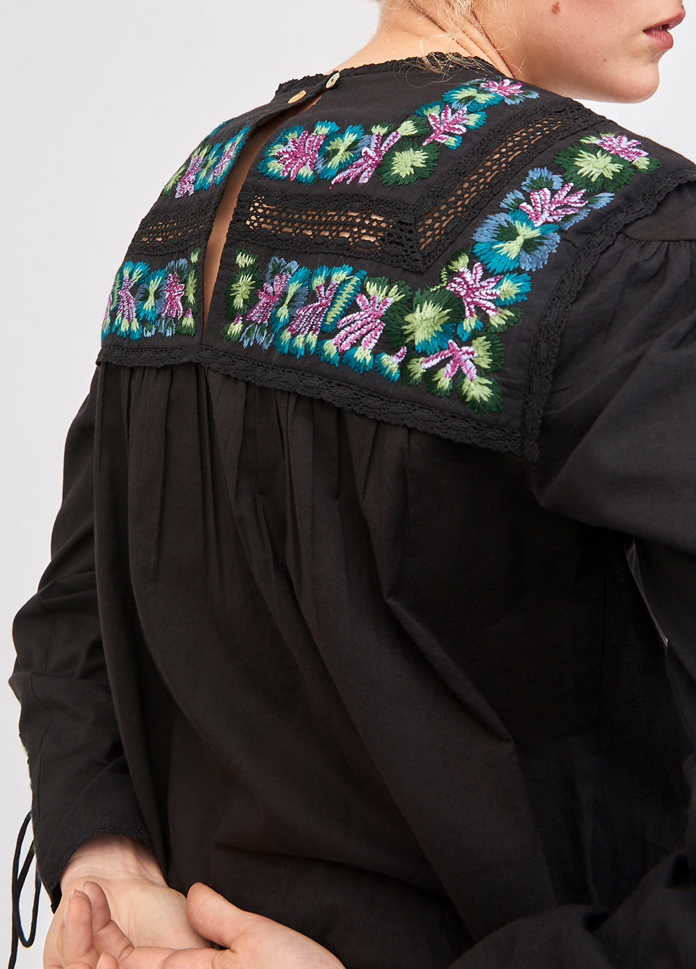 Blouse brodée de fleurs Fleury