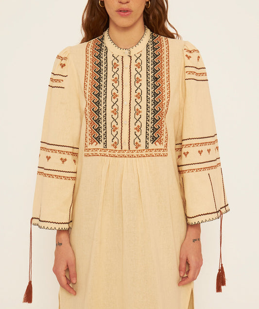 Robe brodée Lyna