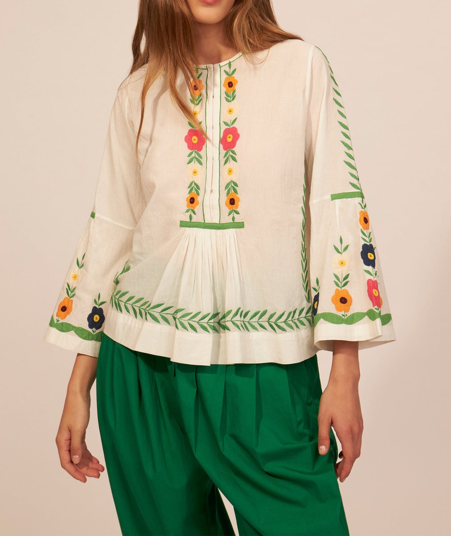 Blusa bordada Mia