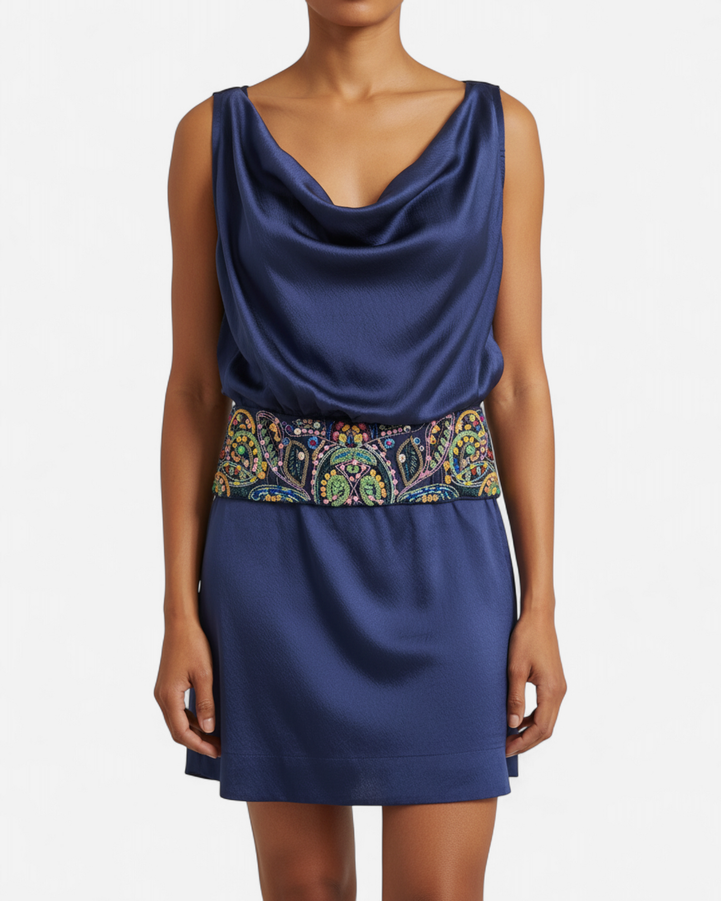 Robe en soie à dos ouvert