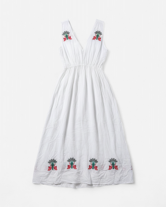 Robe longue blanche brodée