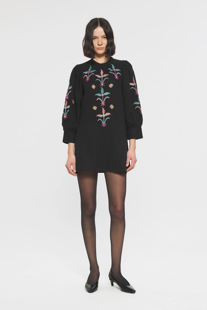 Robe courte brodée Rafi