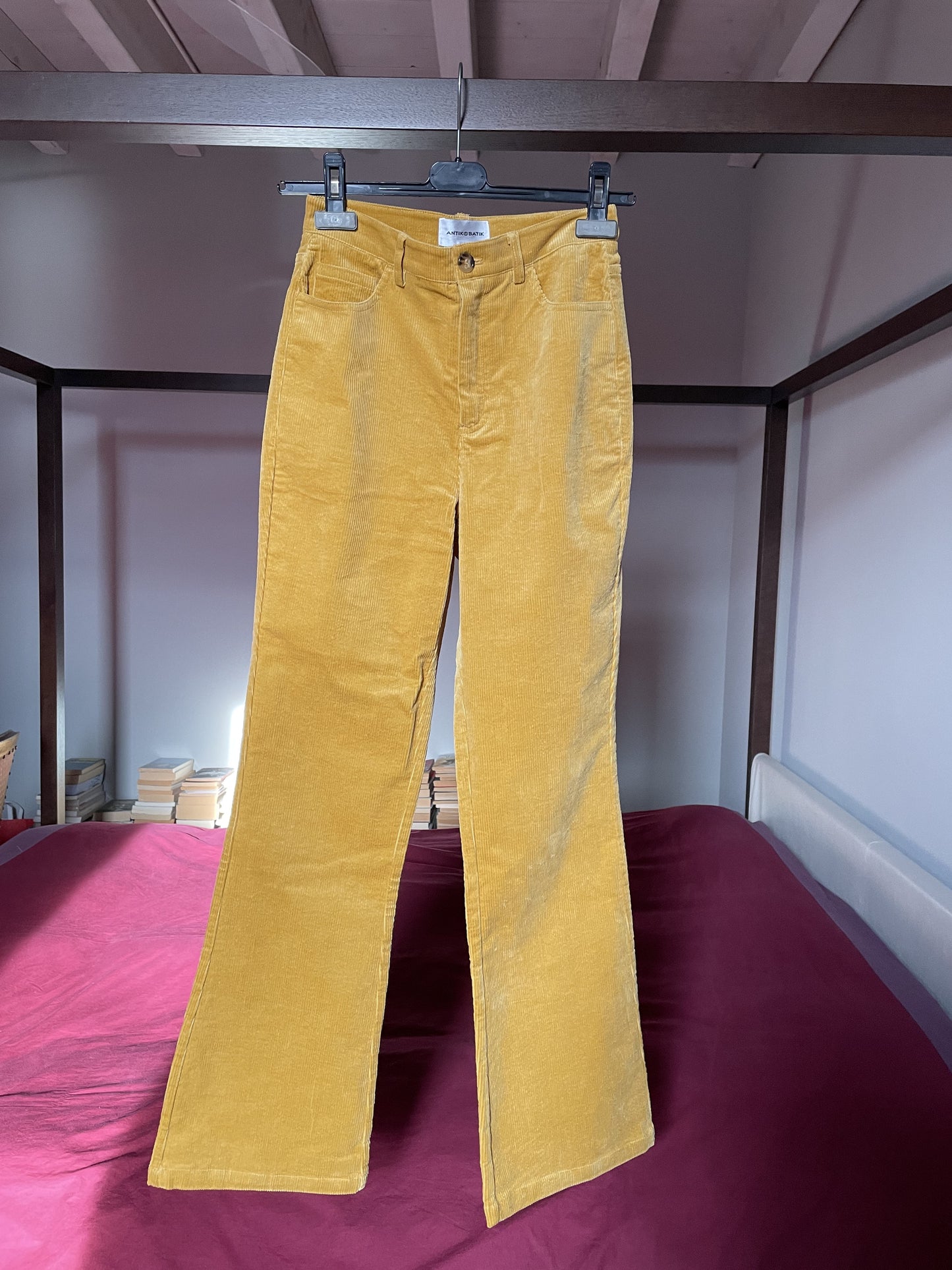 Pantalone a zampa in velluto