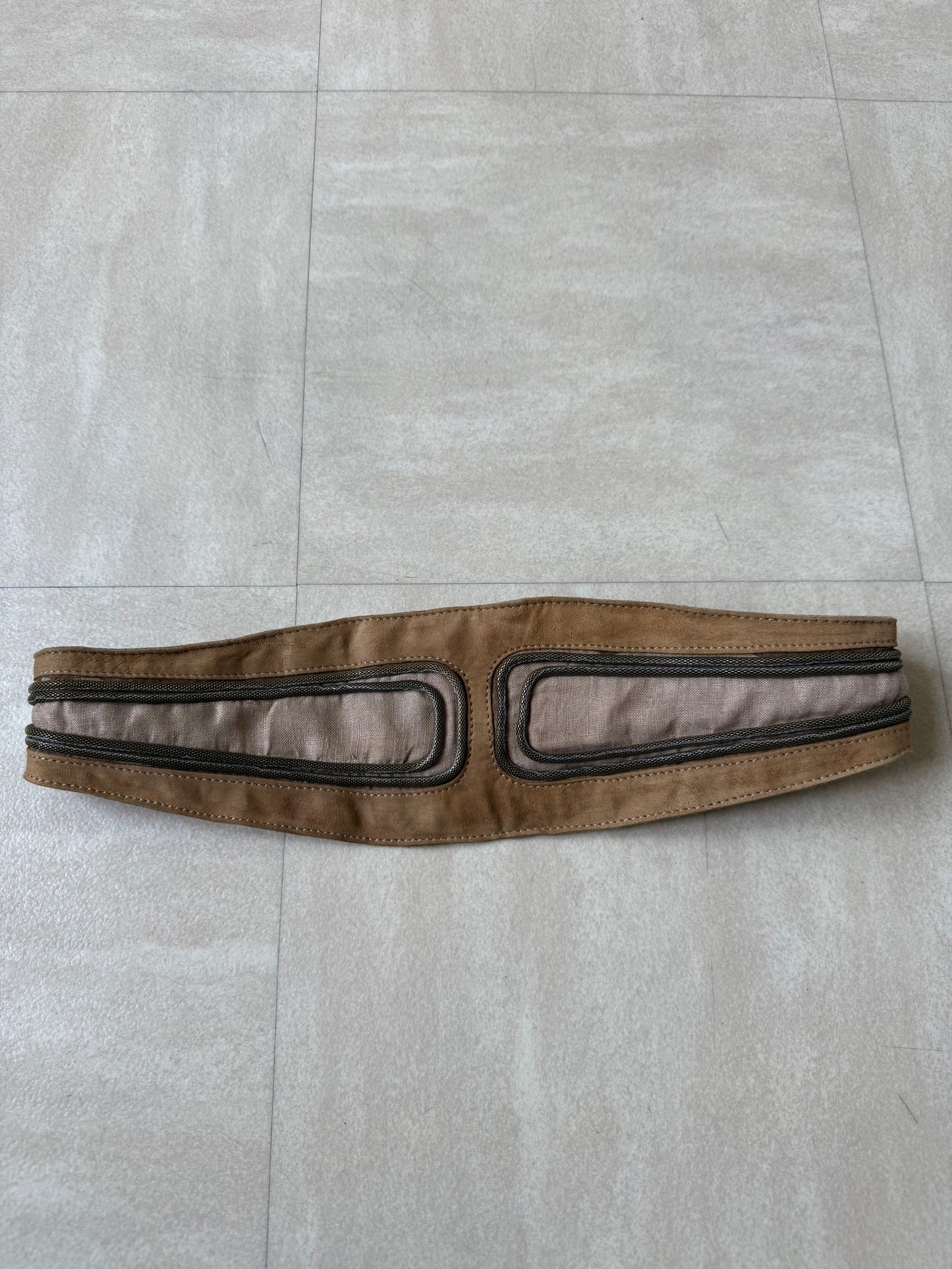 Beige nubuck leather belt
