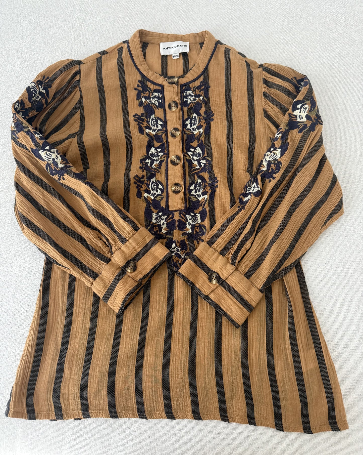 Embroidered blouse Rosita