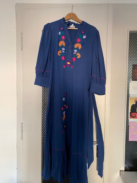 beautiful dress worn twice