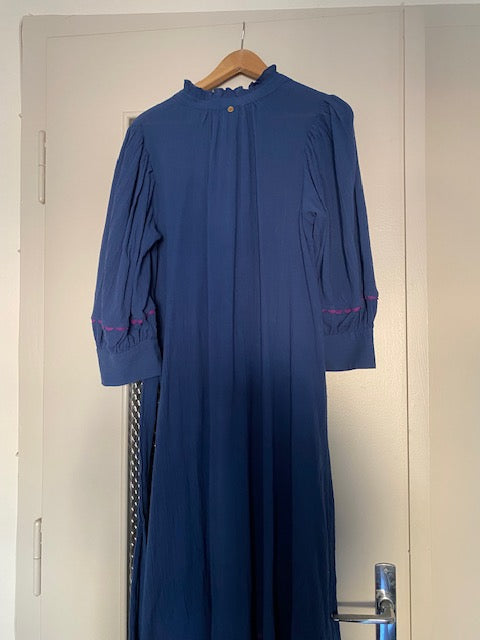 beautiful dress worn twice
