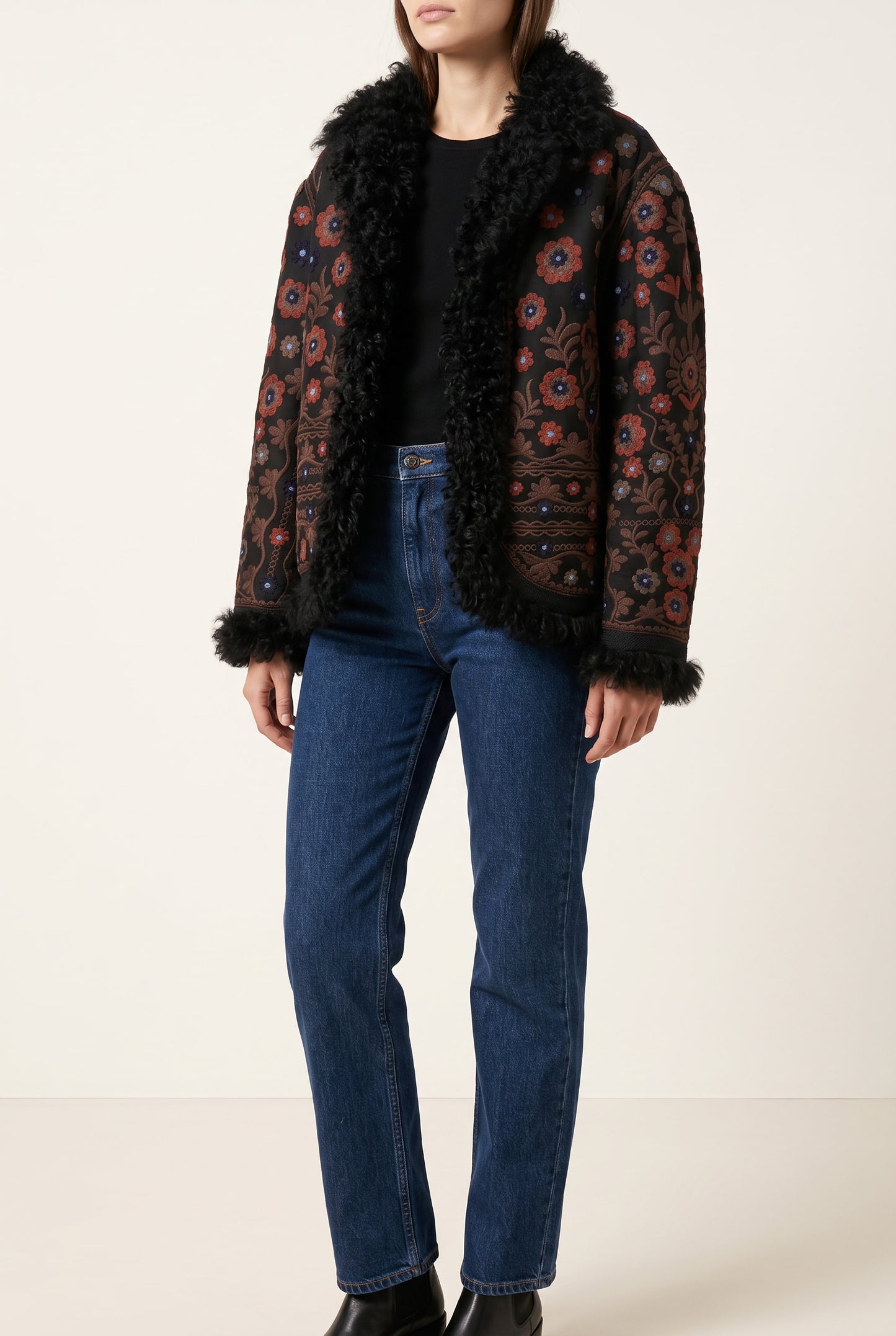 Veste avec broderies florales