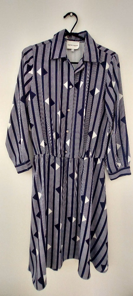 Robe mi-longue à motifs géométriques