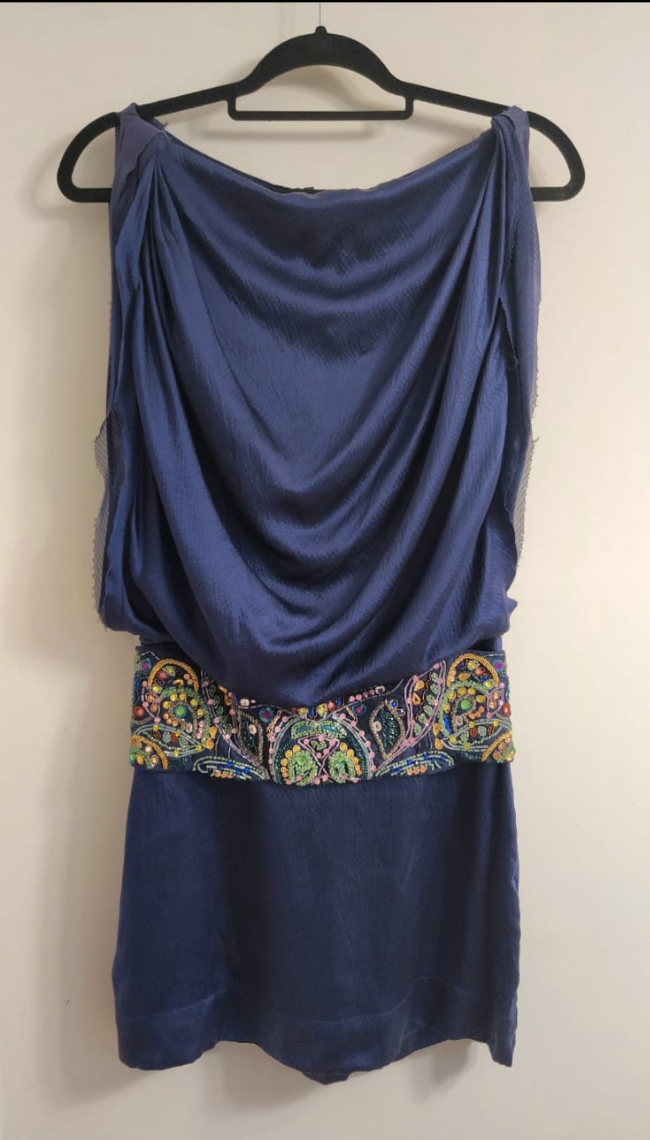 Robe en soie à dos ouvert