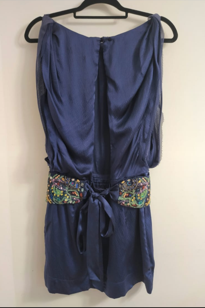 Robe en soie à dos ouvert