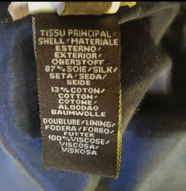 Robe en soie à dos ouvert