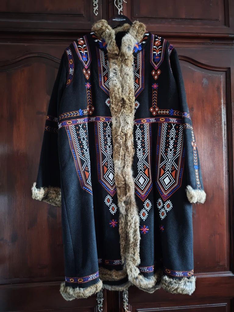 Manteau avec des broderies