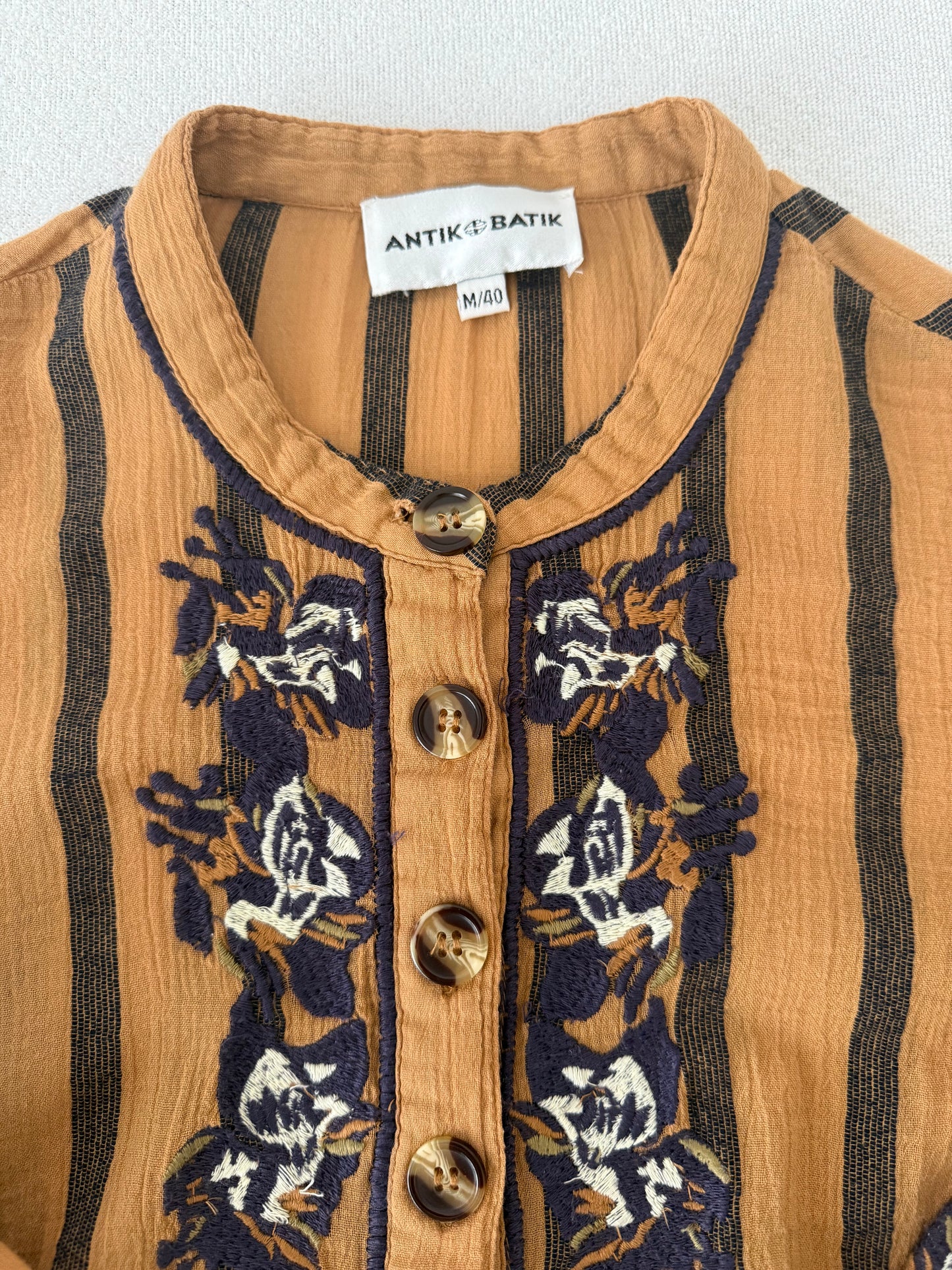 Blouse brodée Rosita