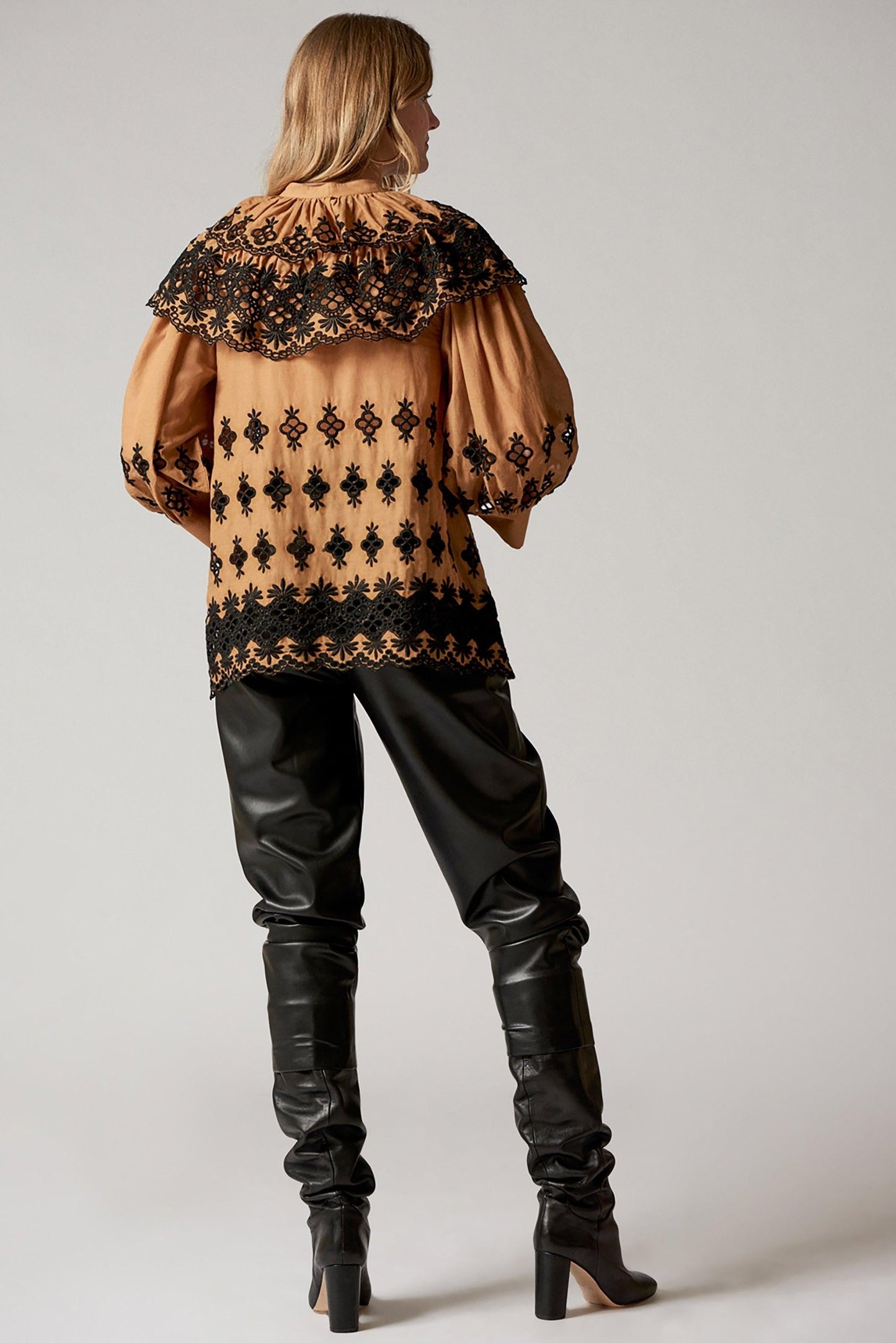 Blouse brodée Lilou - Camel