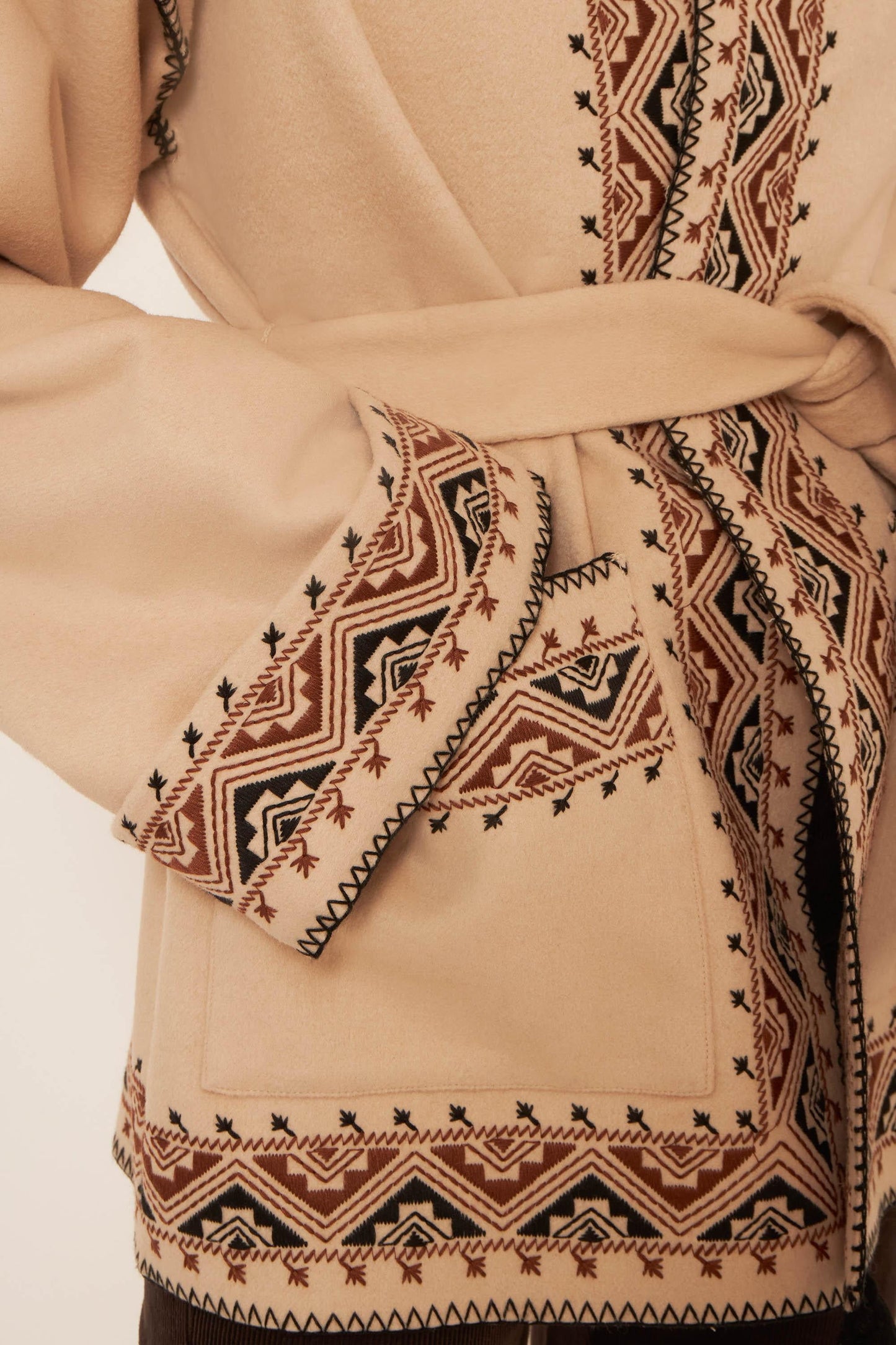 Condor cropped embroidered coat