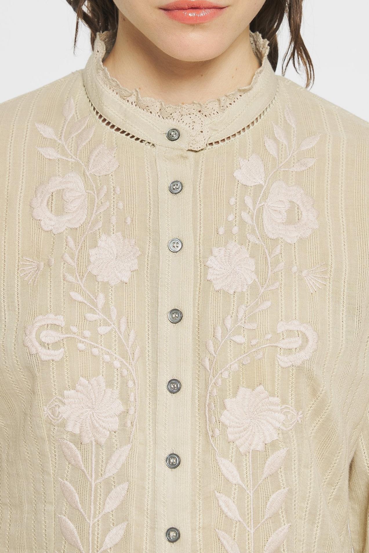 Kiss Embroidered blouse