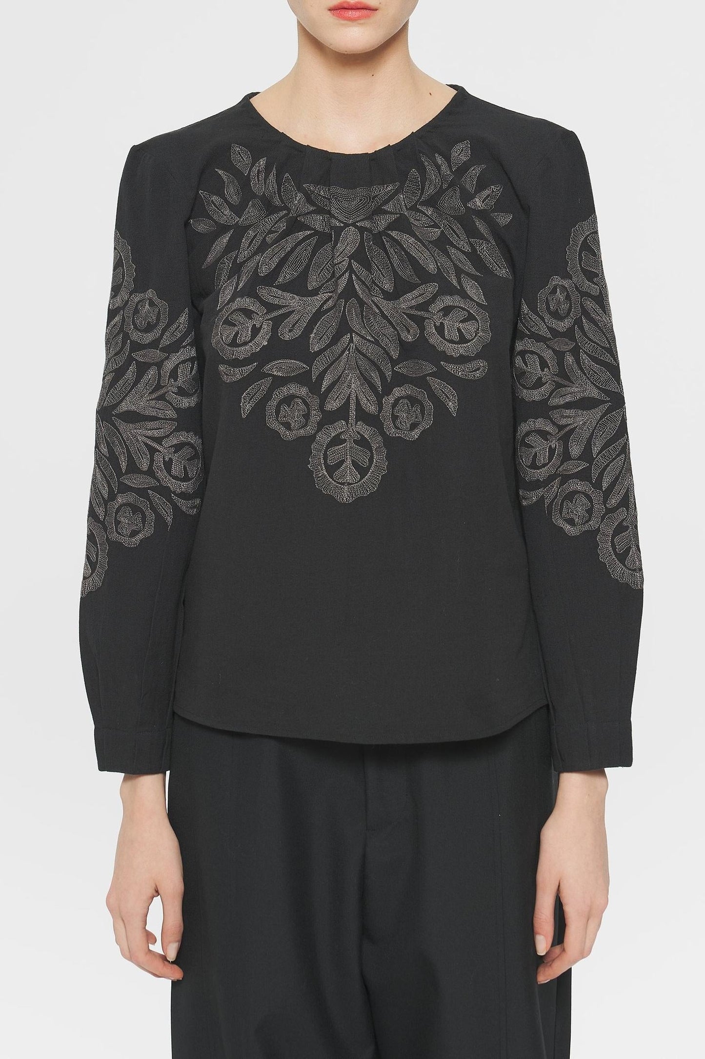 Eglantine Embroidered blouse