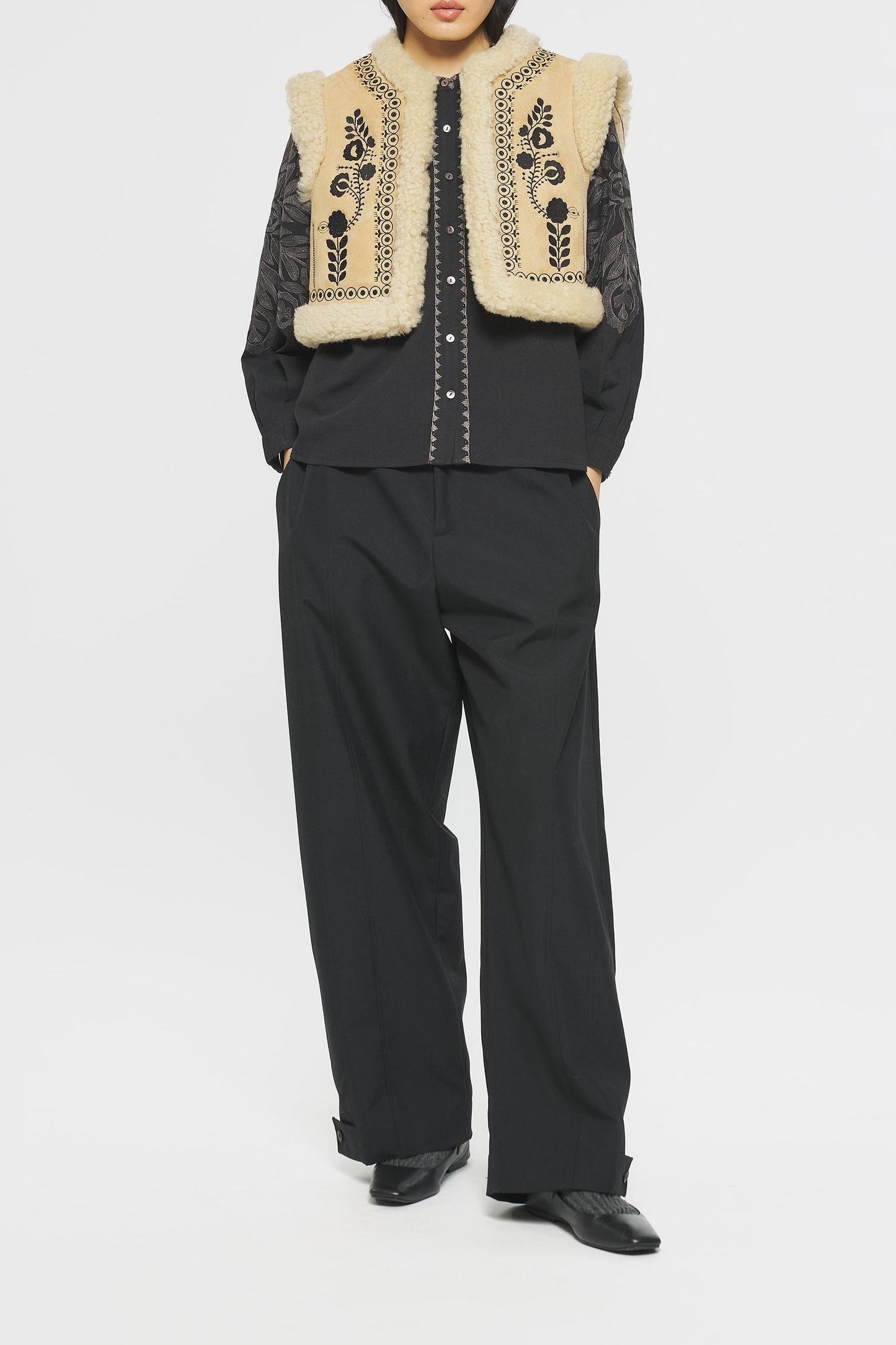 Dune Embroidered reversible gilet