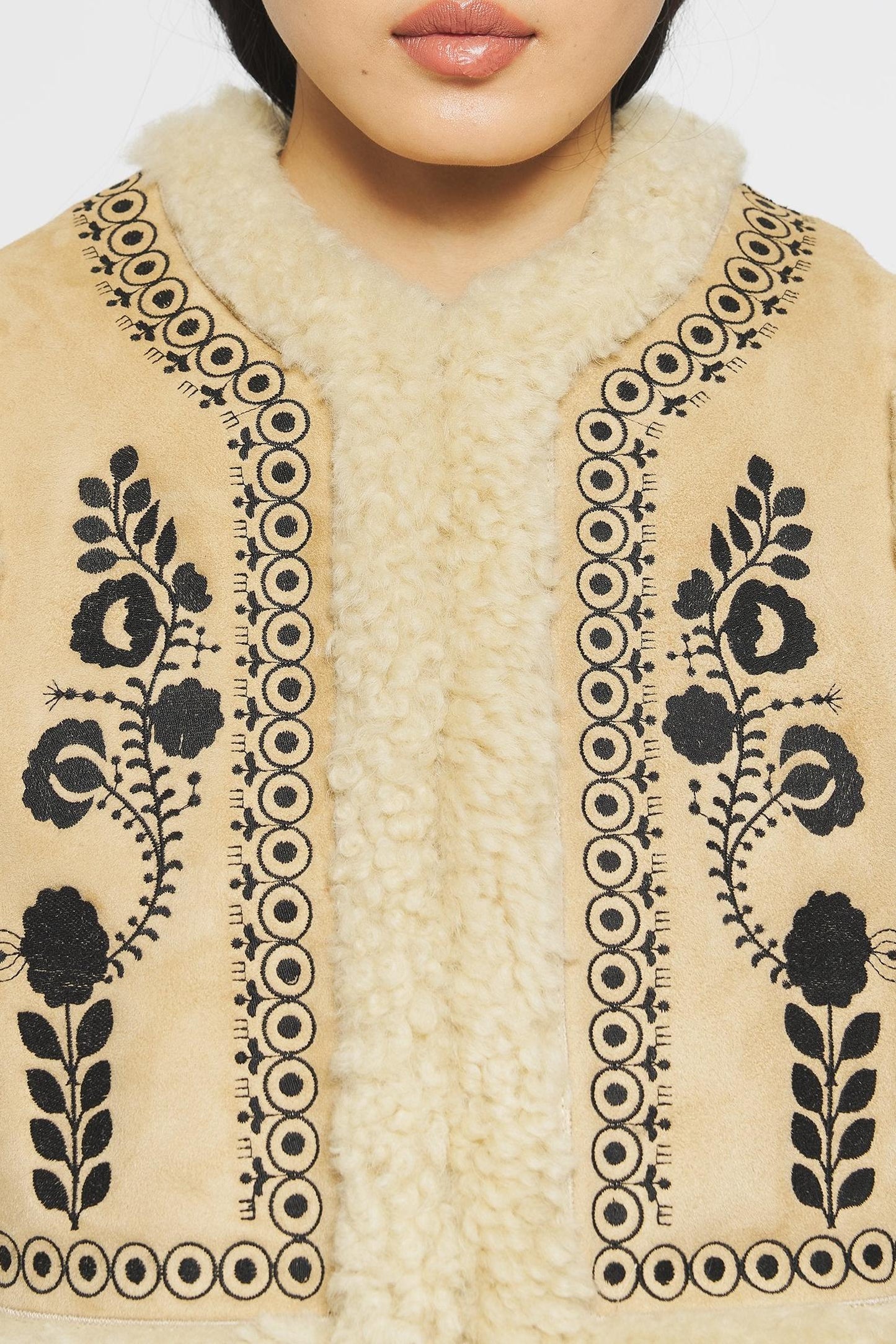 Dune Embroidered reversible gilet