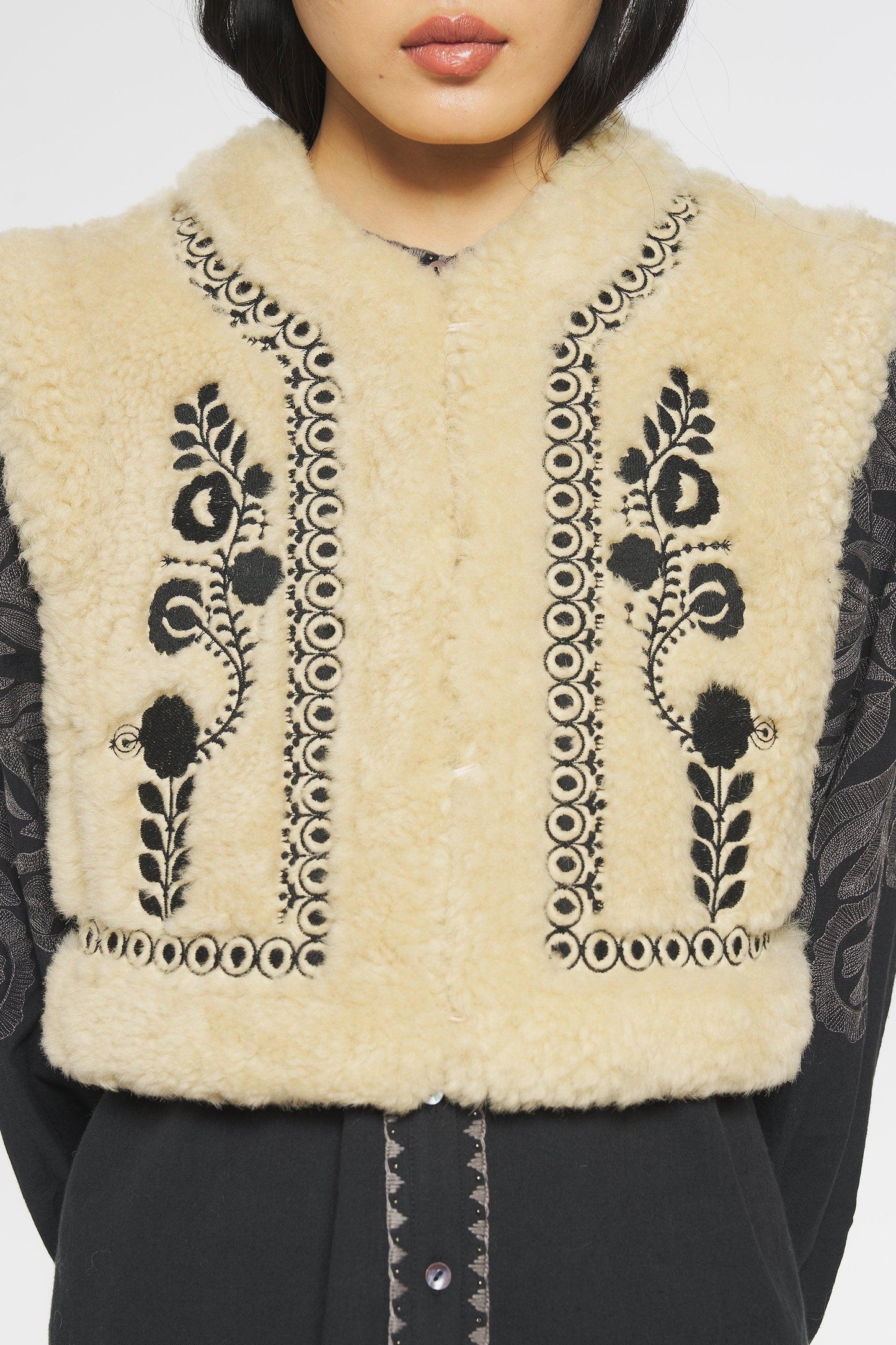 Dune Embroidered reversible gilet