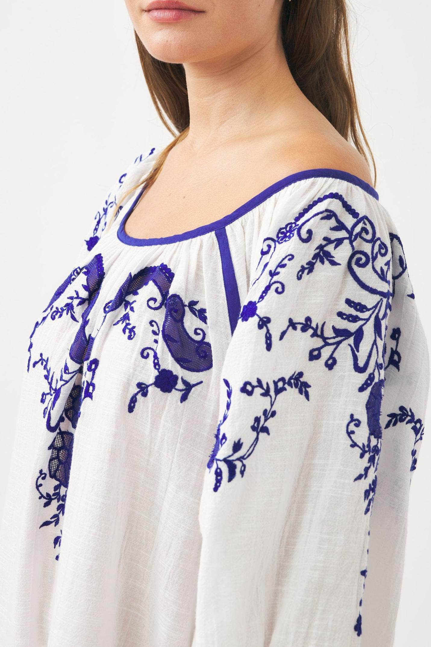 Embroidered dress Victoria