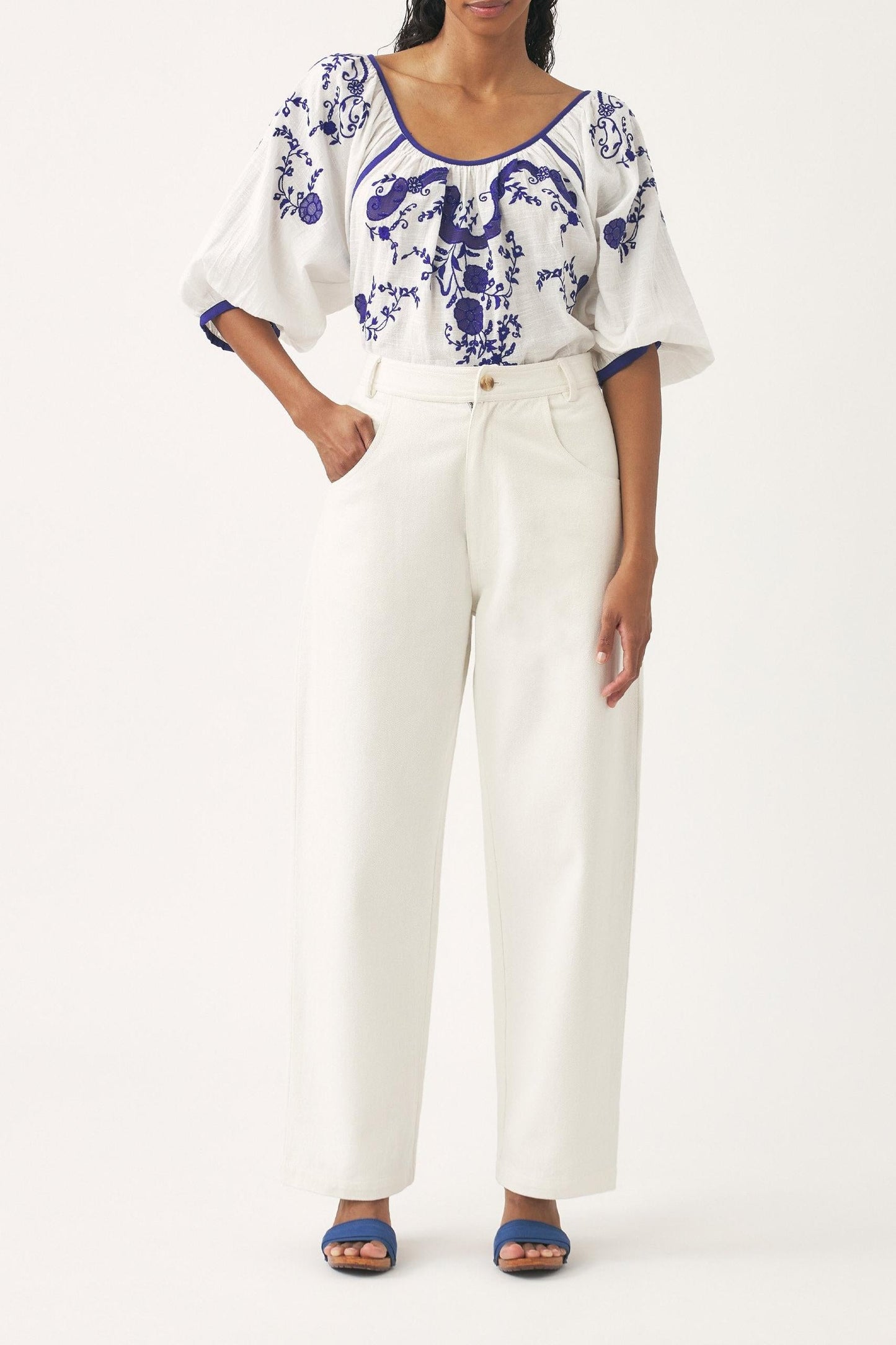 Embroidered blouse Victoria