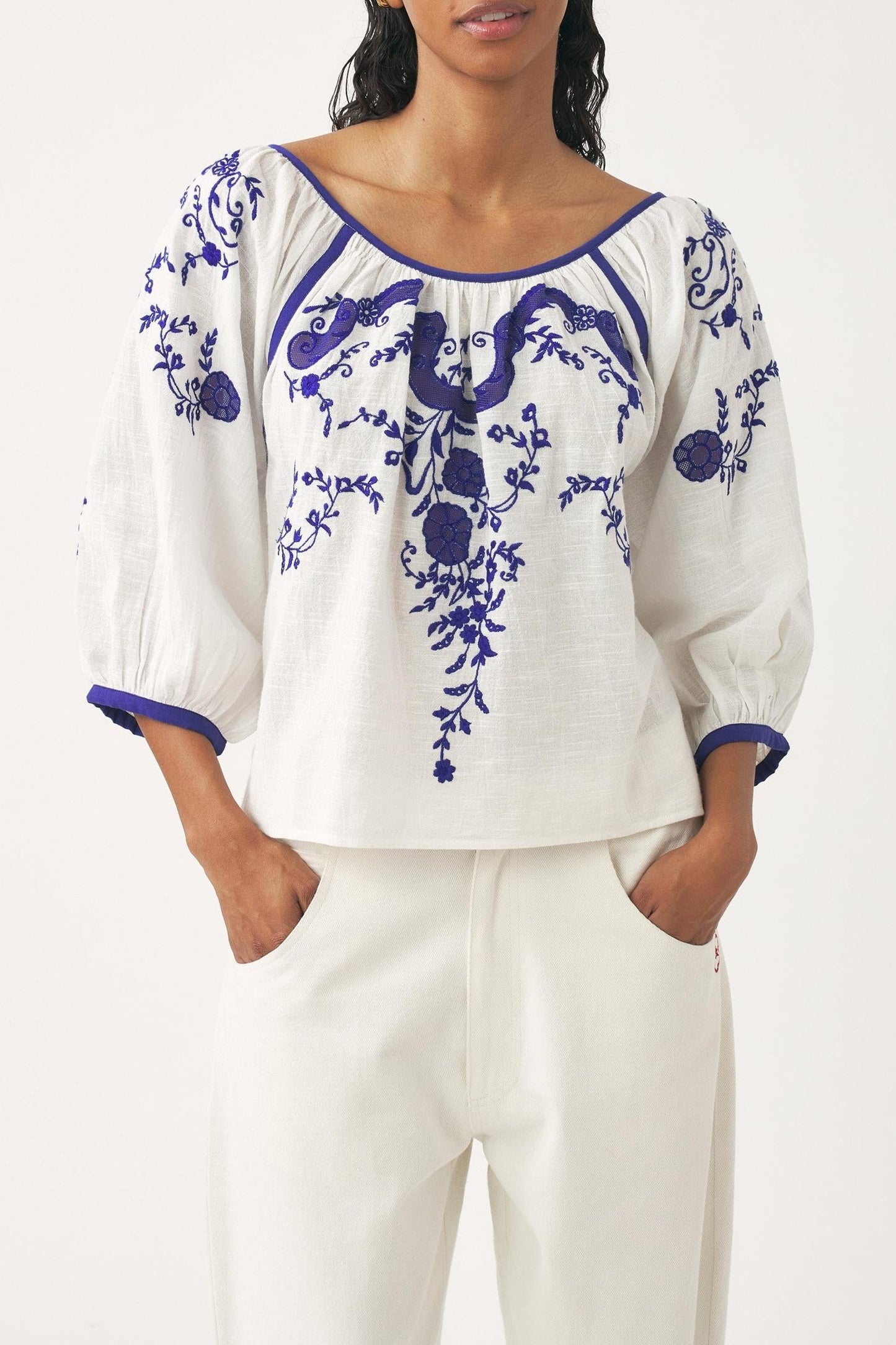 Embroidered blouse Victoria