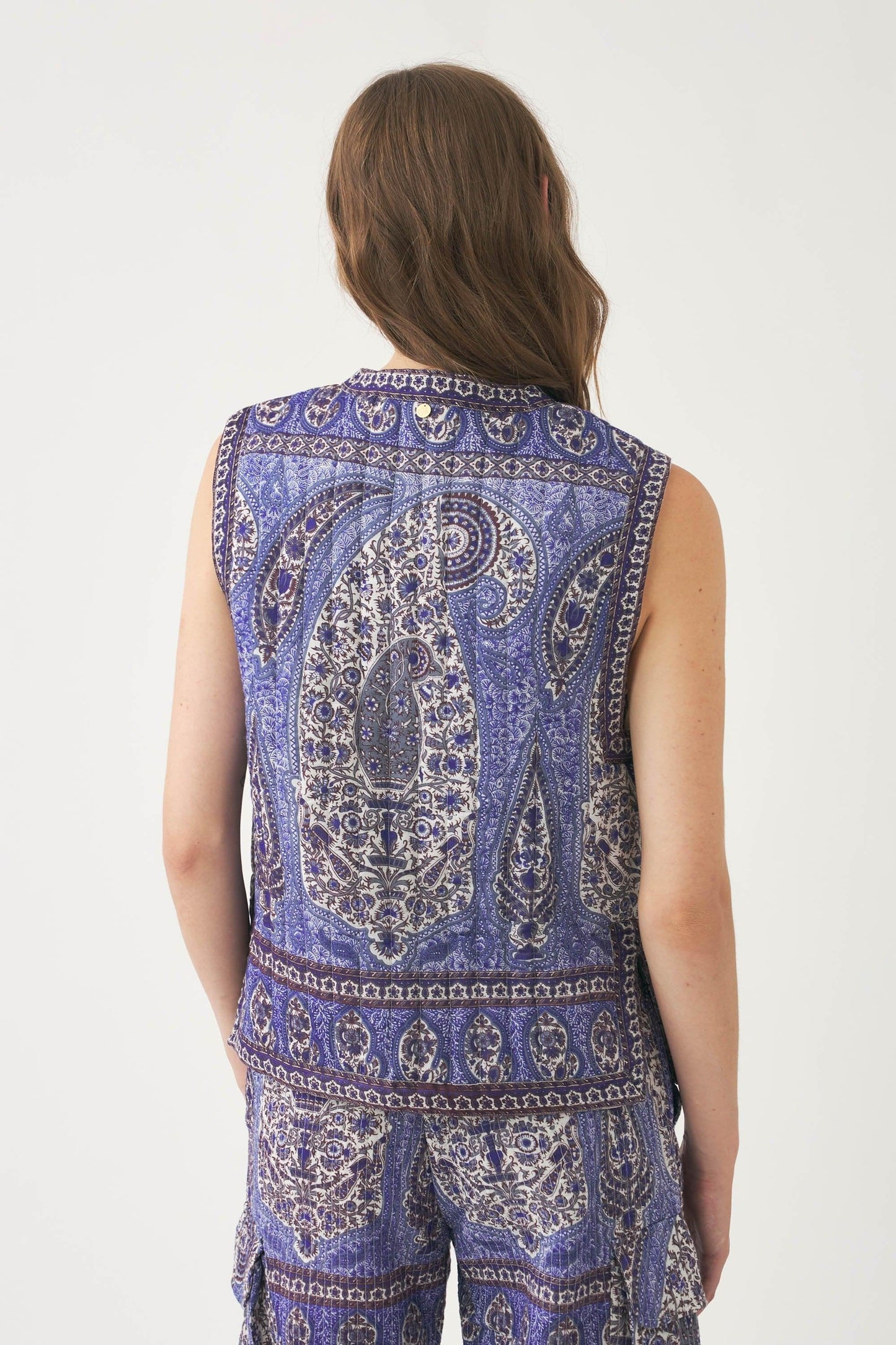 Tajar print vest