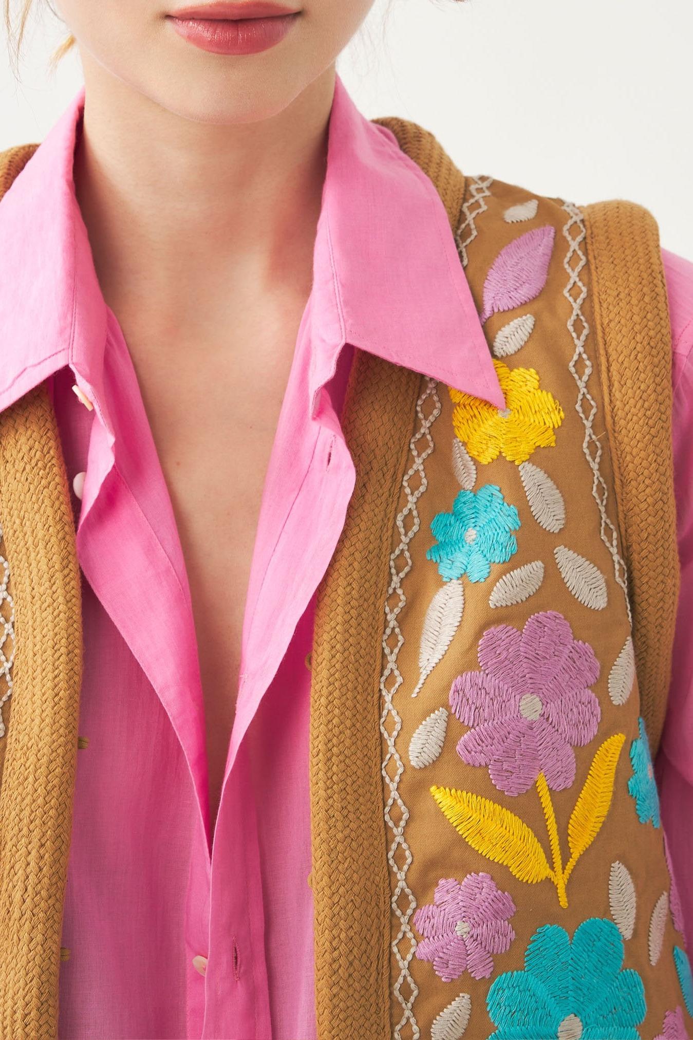Embroidered sleeveless gilet Tady