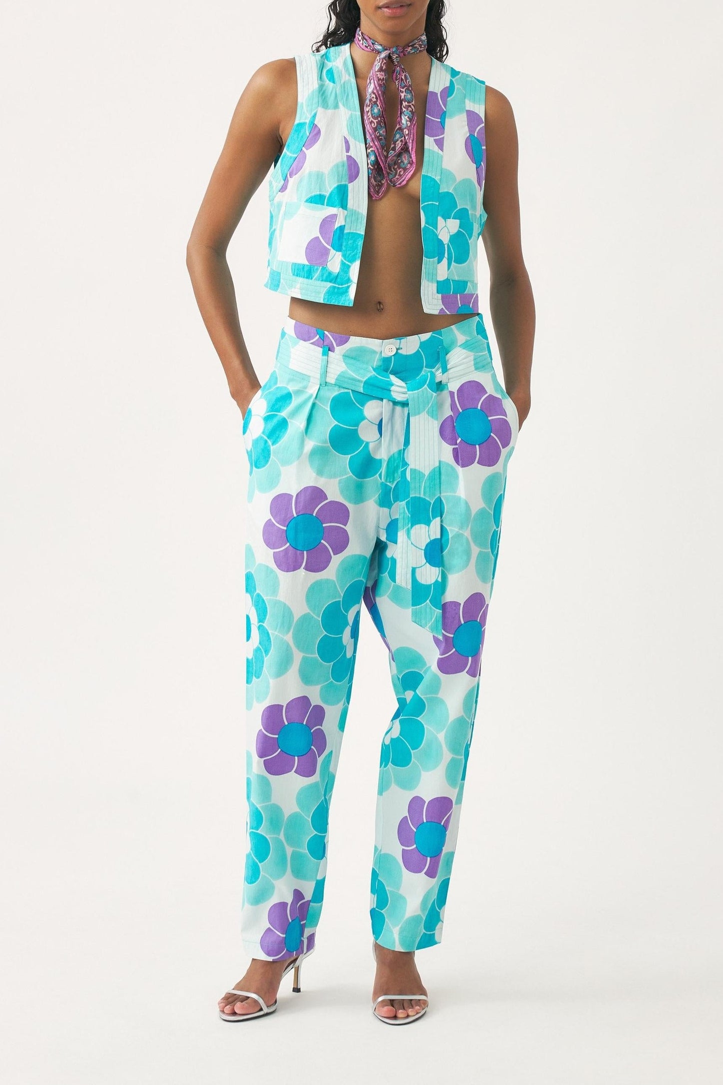 Sleeveless cropped print gilet Suny