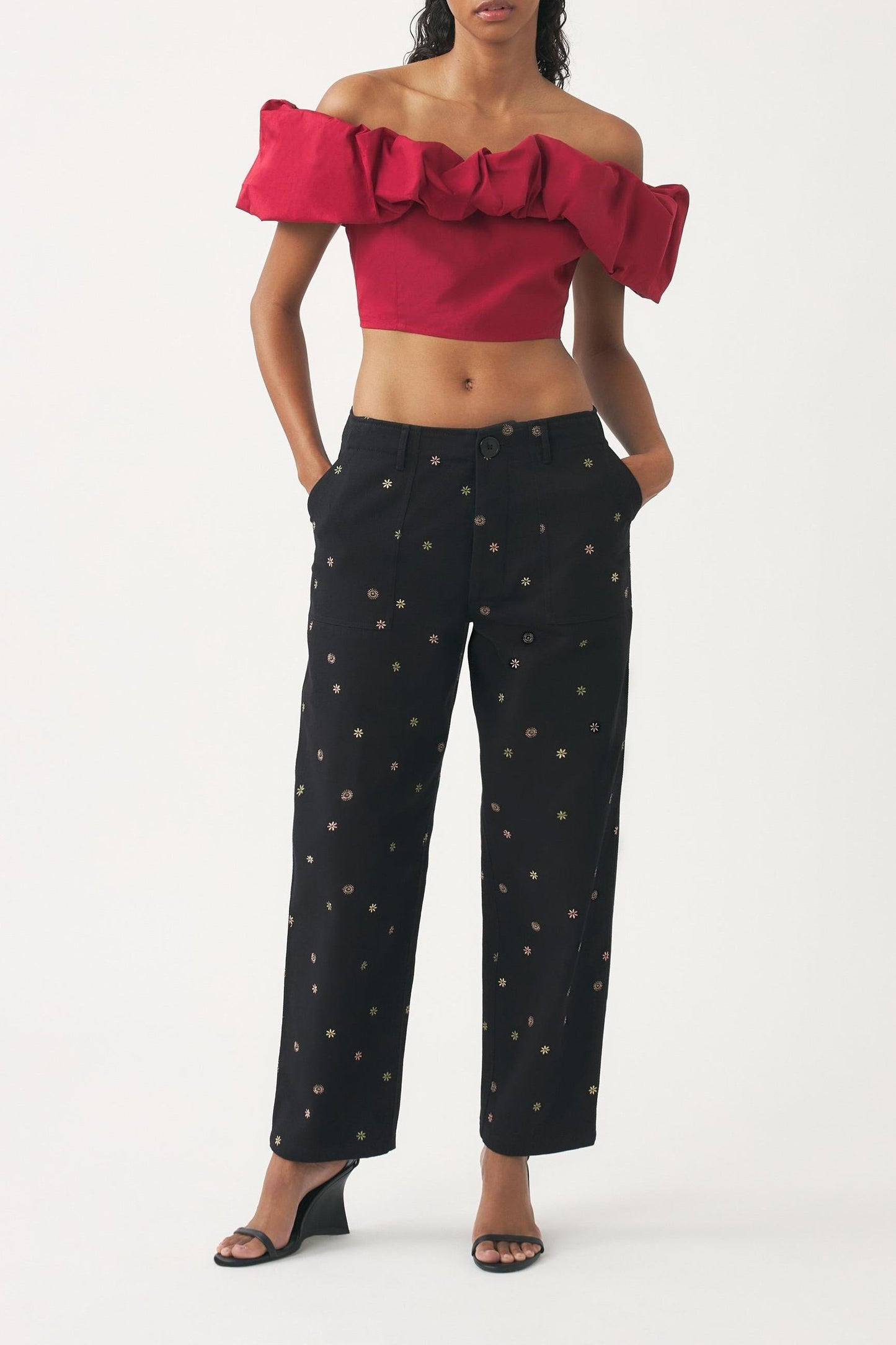 Off-shoulder cropped top Pop