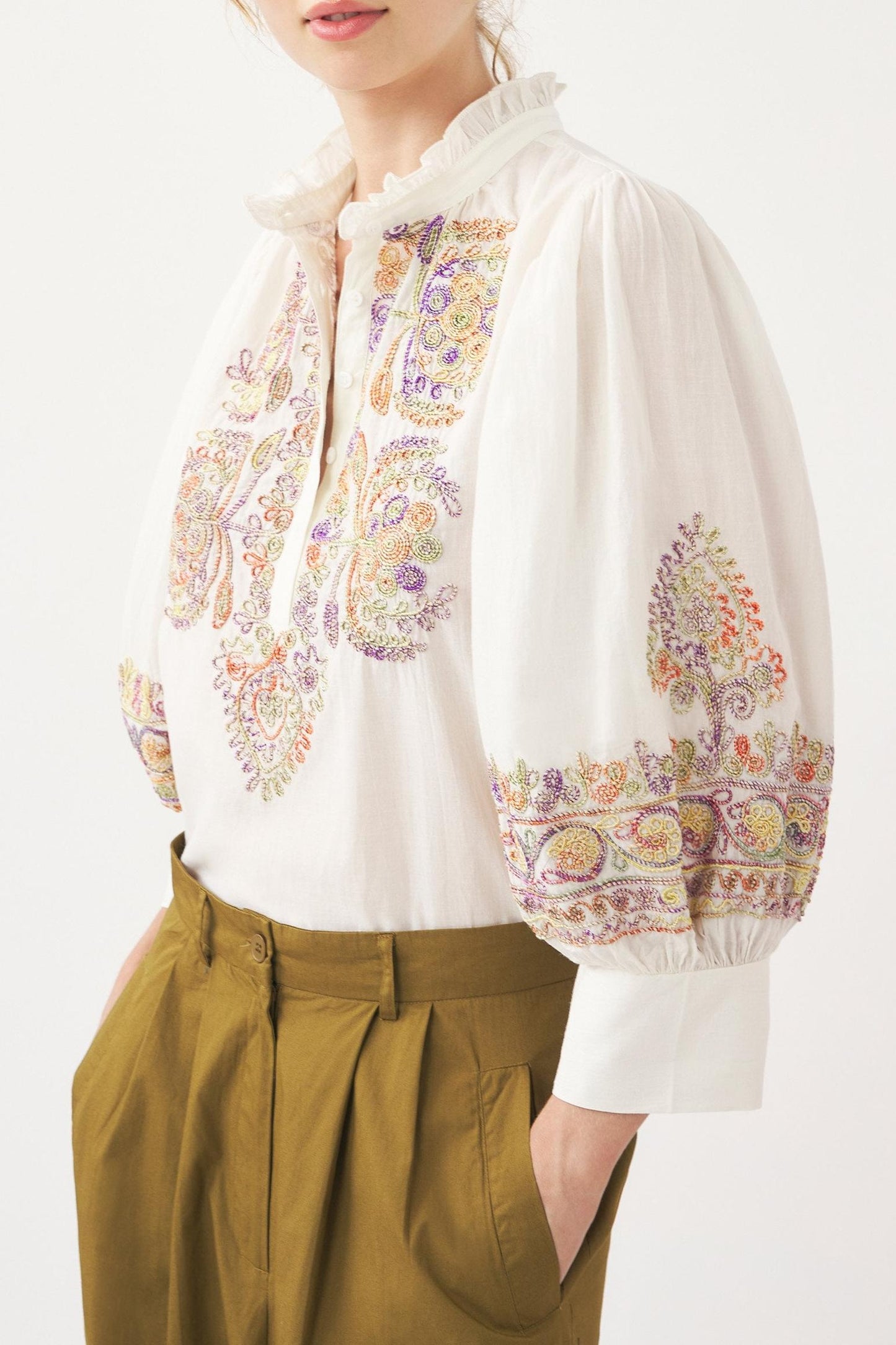 Hand-embroidered blouse Neil