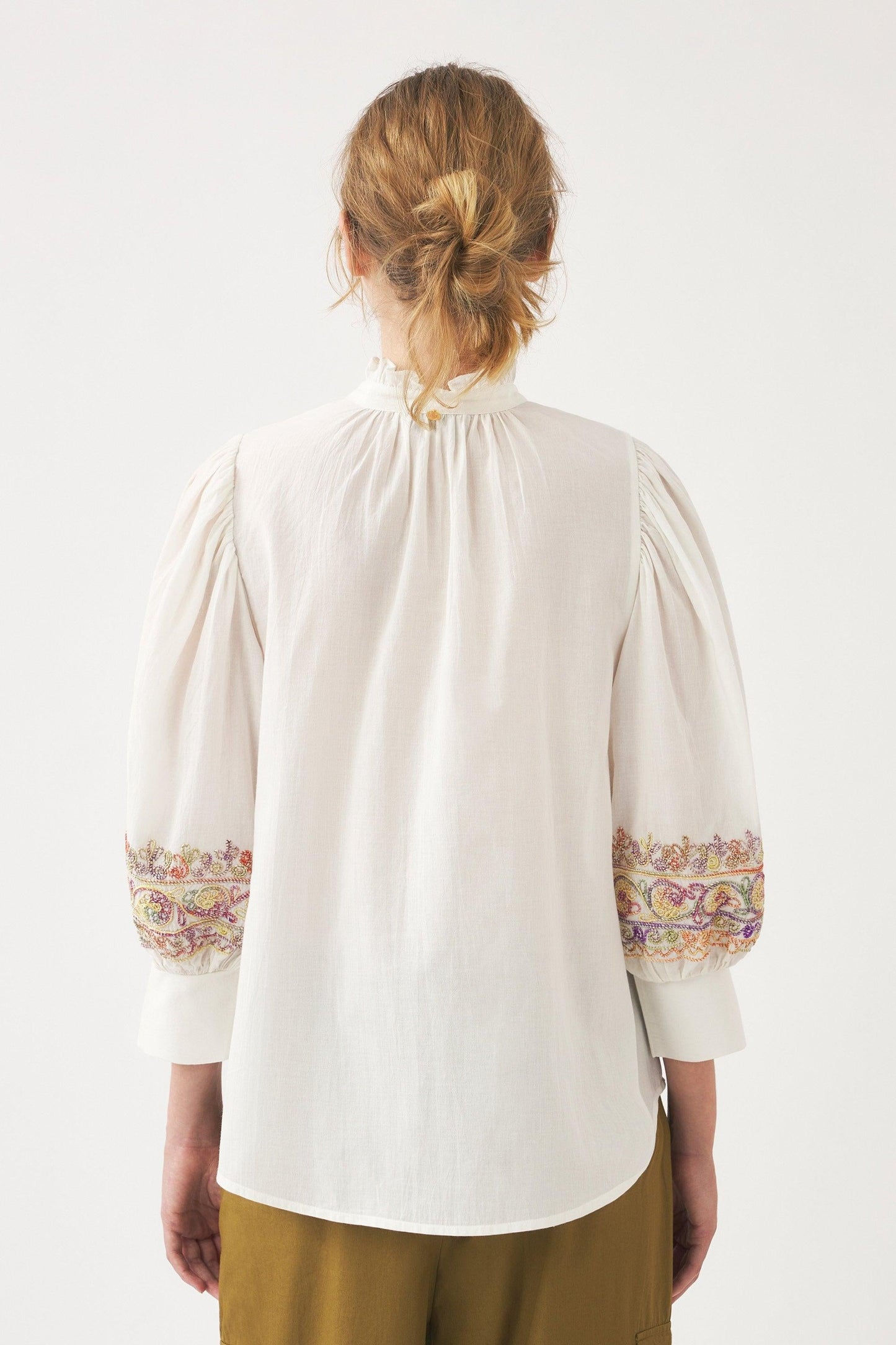 Hand-embroidered blouse Neil