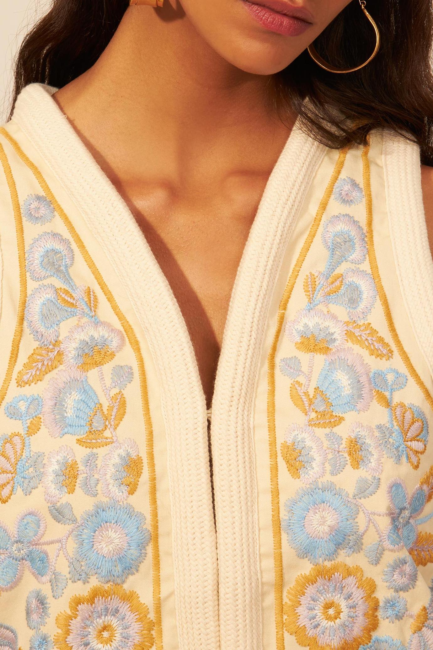 Handy embroidered vest