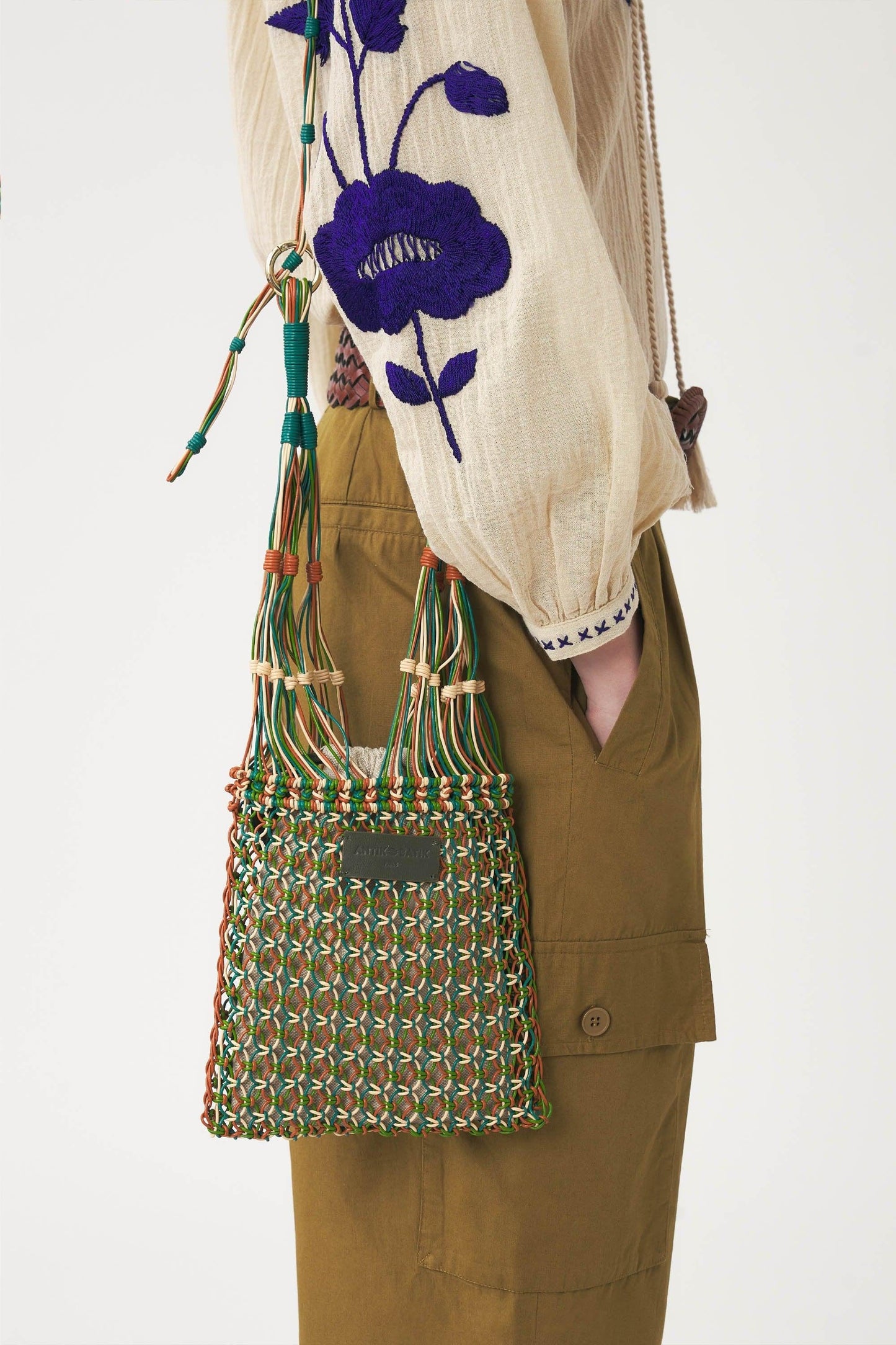 Hand-braided leather bag Meryl