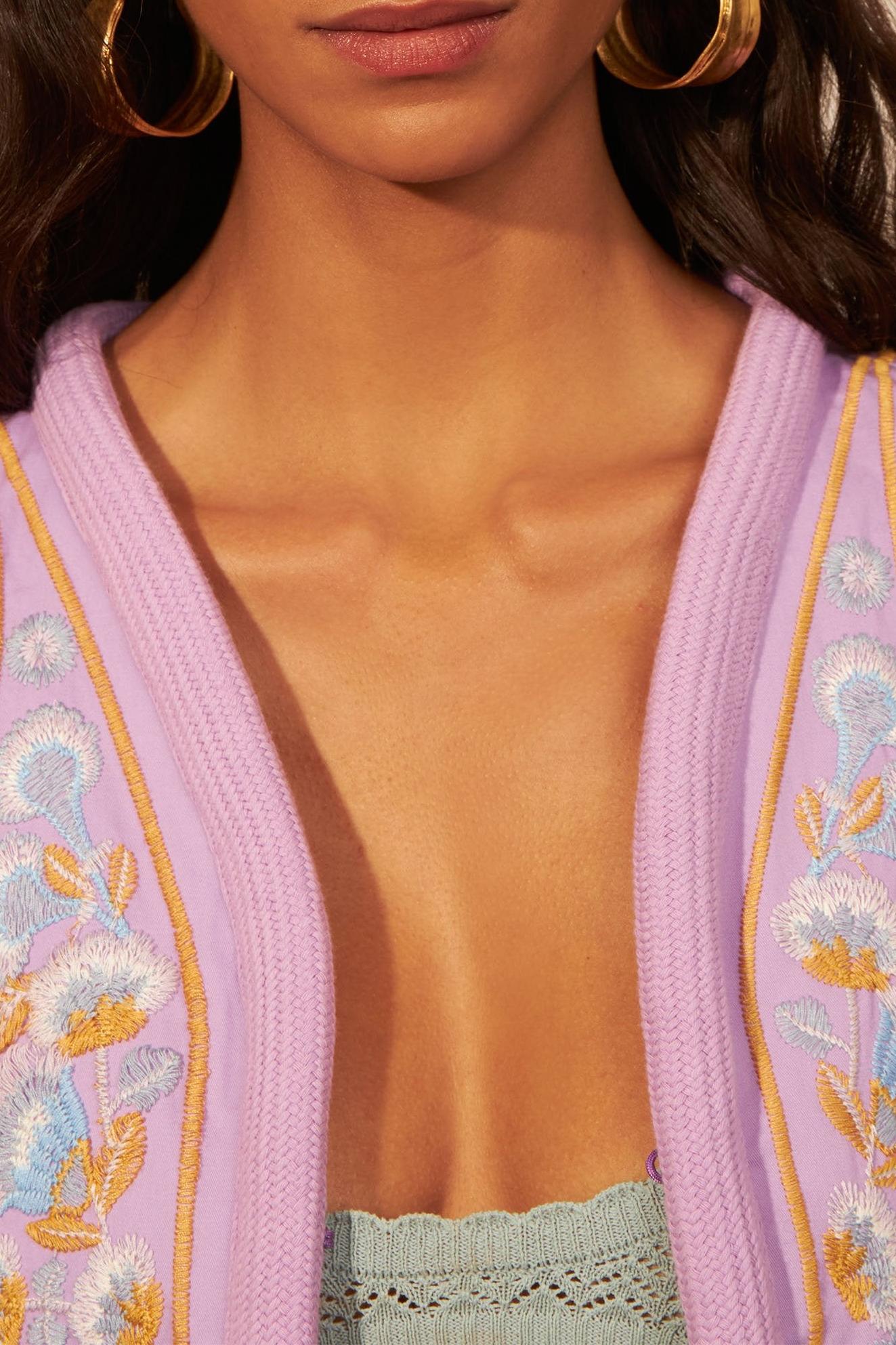 Handy embroidered vest