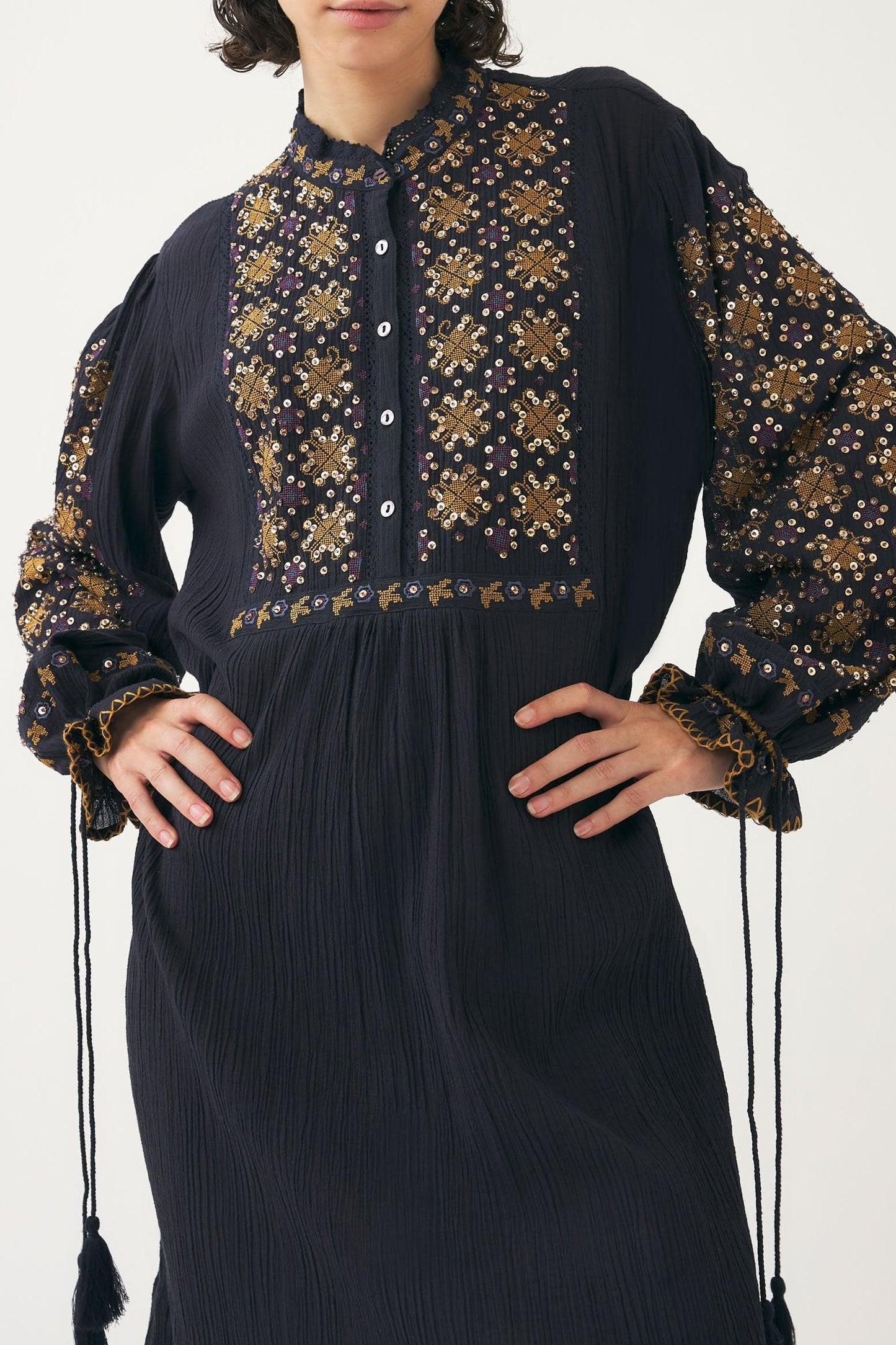 Mini dress hand-embroidered with pearls Jena