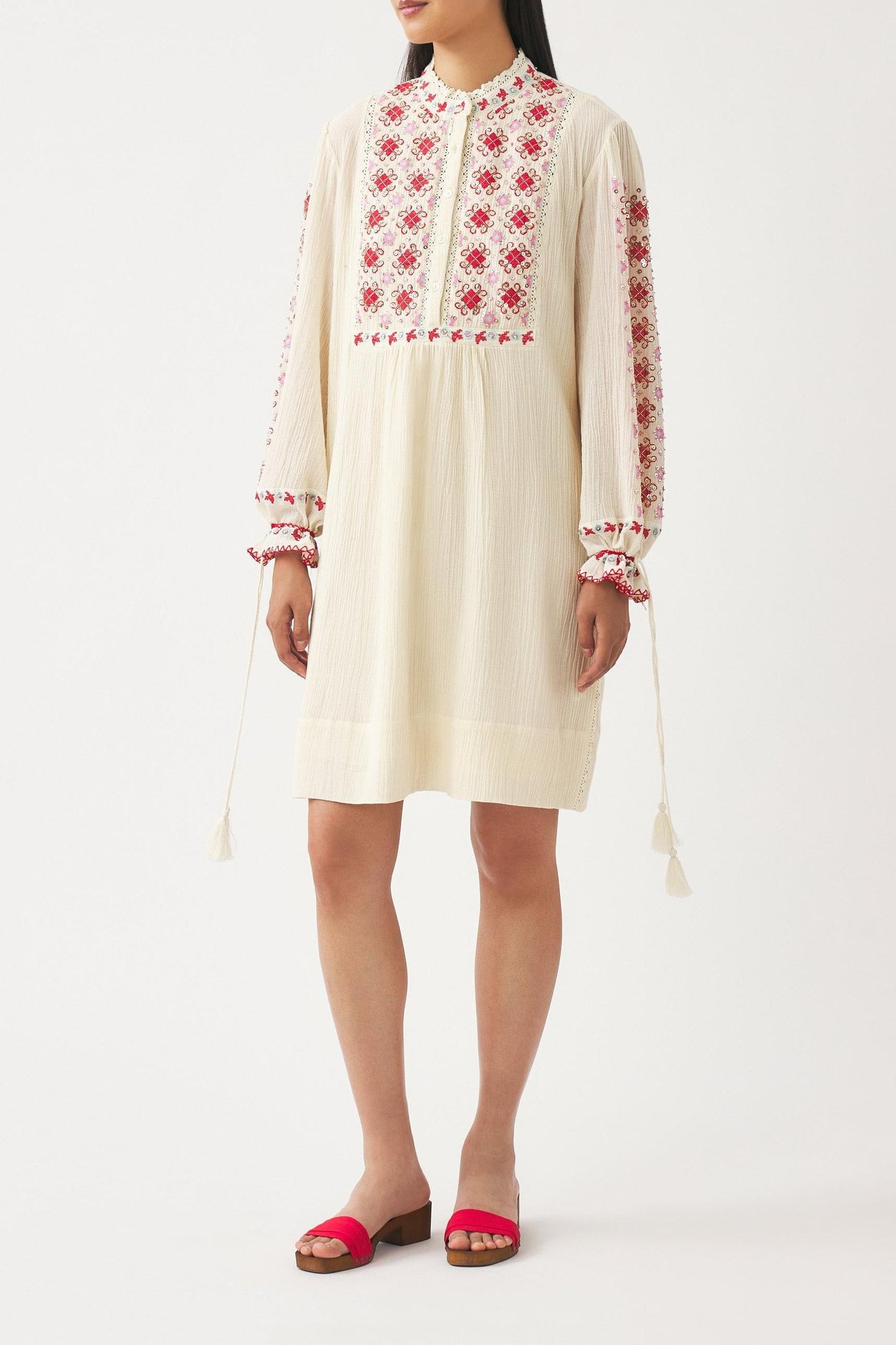 Mini dress hand-embroidered with pearls Jena