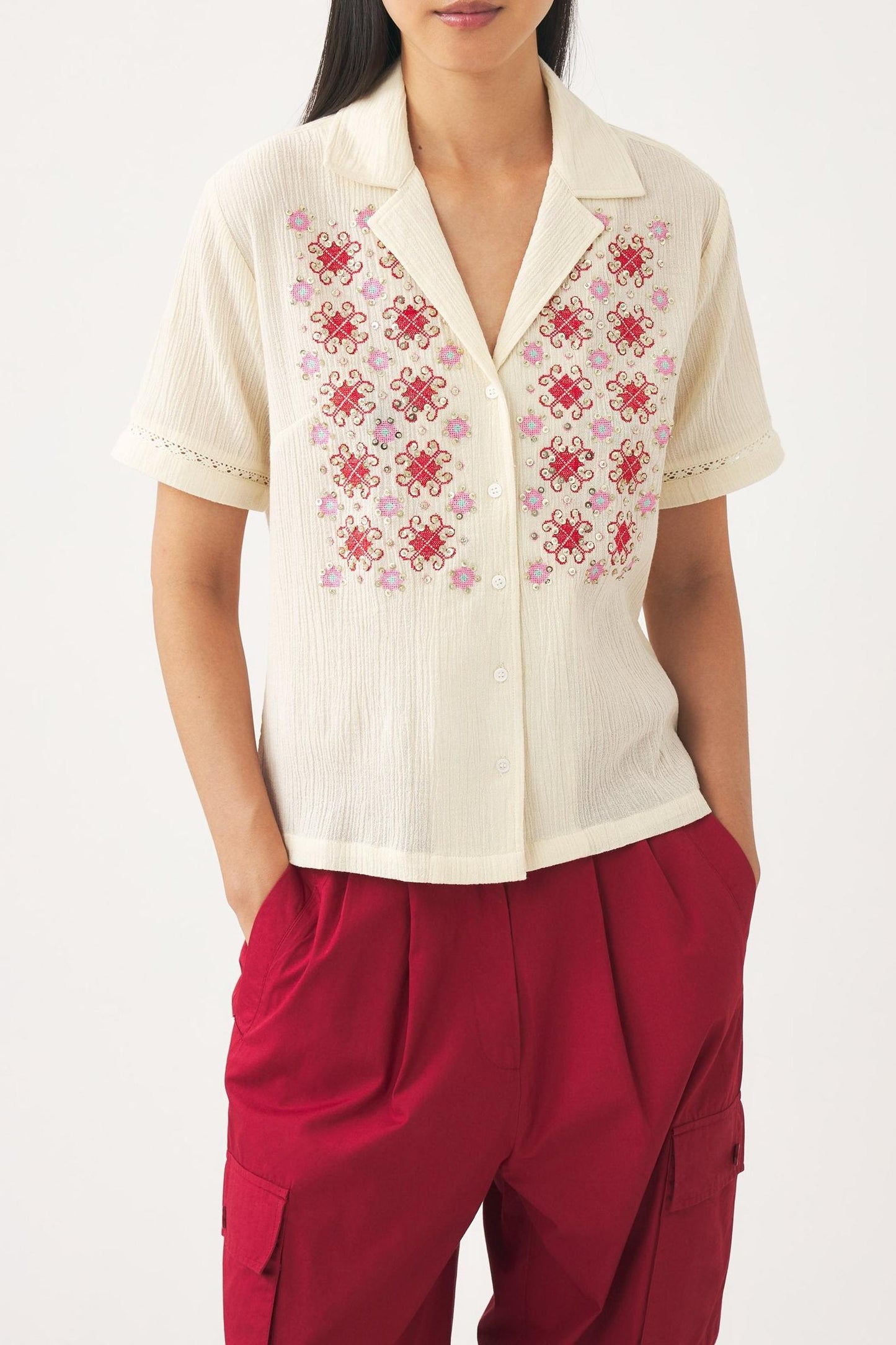 Blouse hand-embroidered with pearls Jena