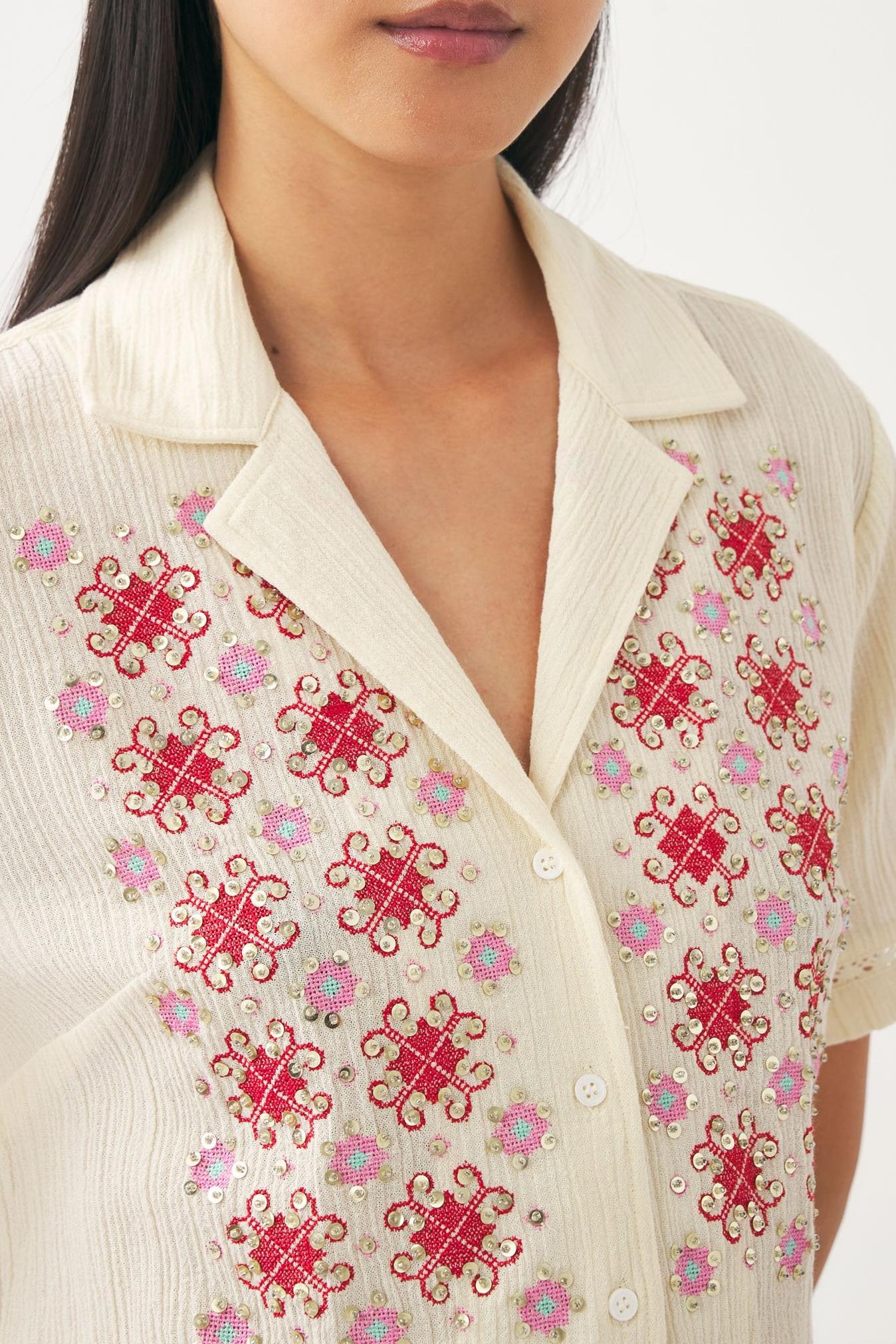 Blouse hand-embroidered with pearls Jena