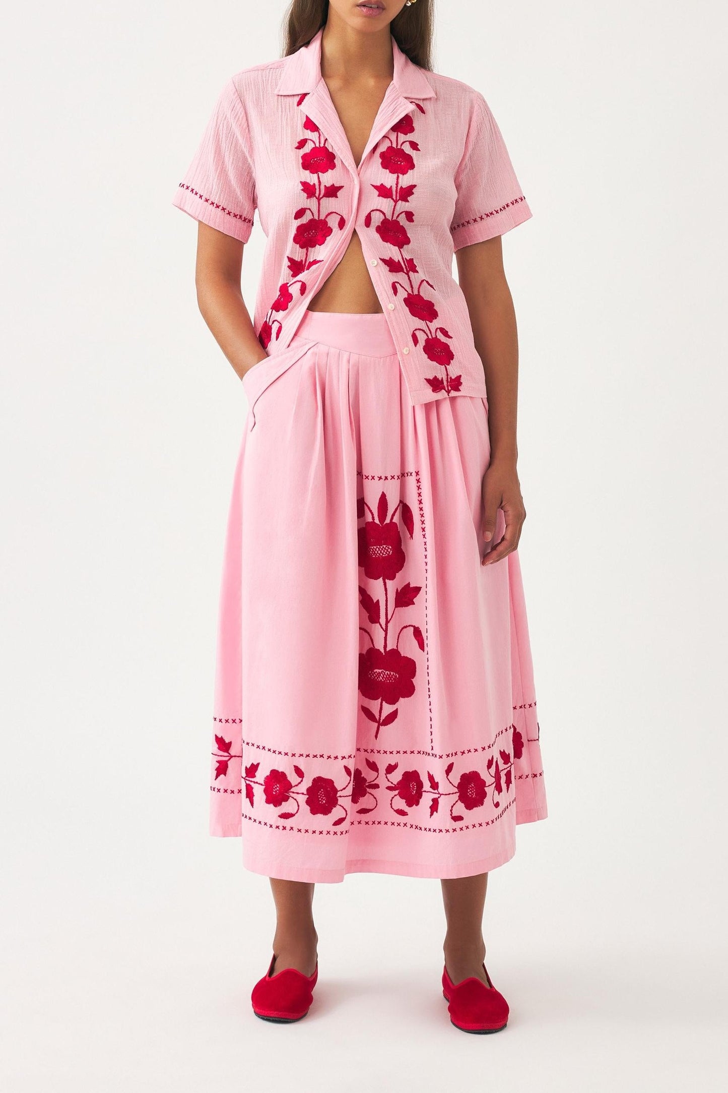 Skirt with hand-embroidered silk details Ila