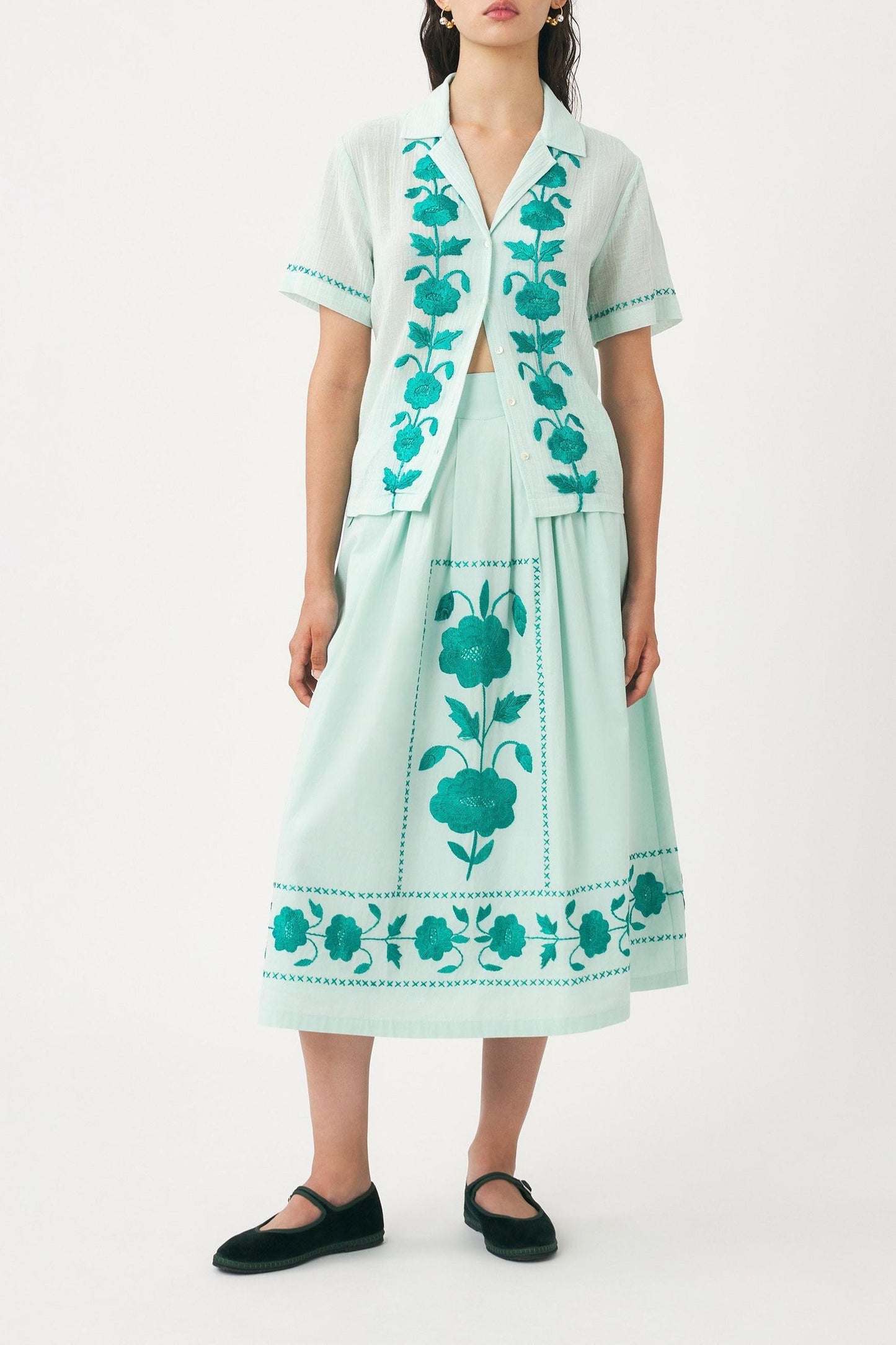 Skirt with hand-embroidered silk details Ila