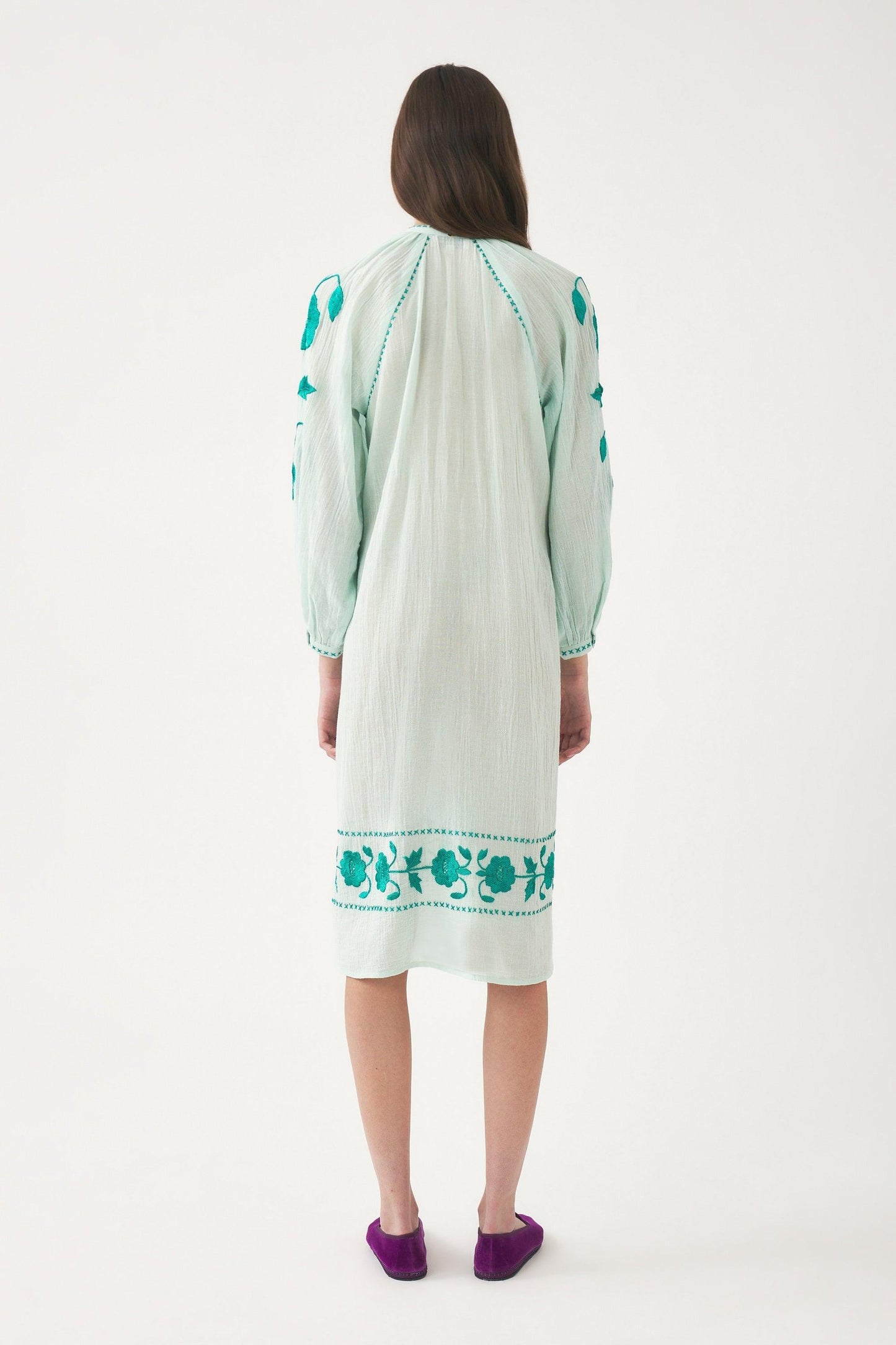 Dress with hand-embroidered silk details Ila